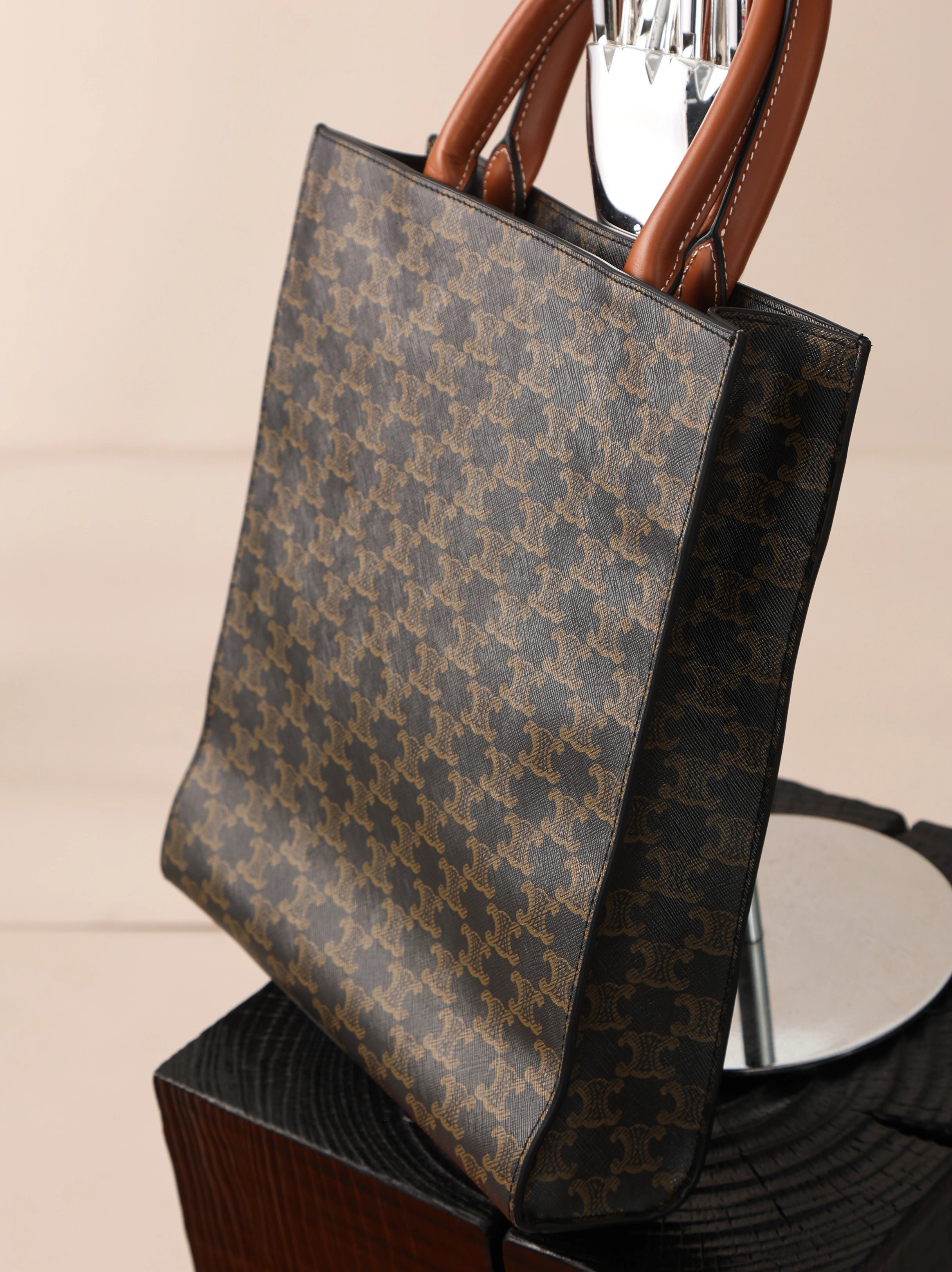 Item ID 8452 CEL1NE- Celine -2020ss- Classic -Cabas-Tote-thriomphe- Classic all-ove