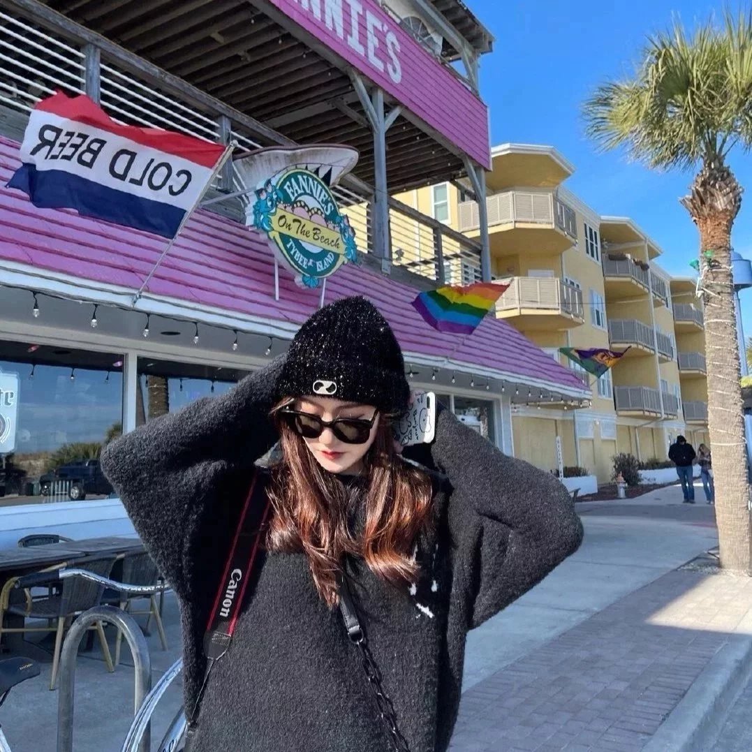 Item ID 8410 Gentleman Monster Sunglasses - Large frame classic versatile sunglasse