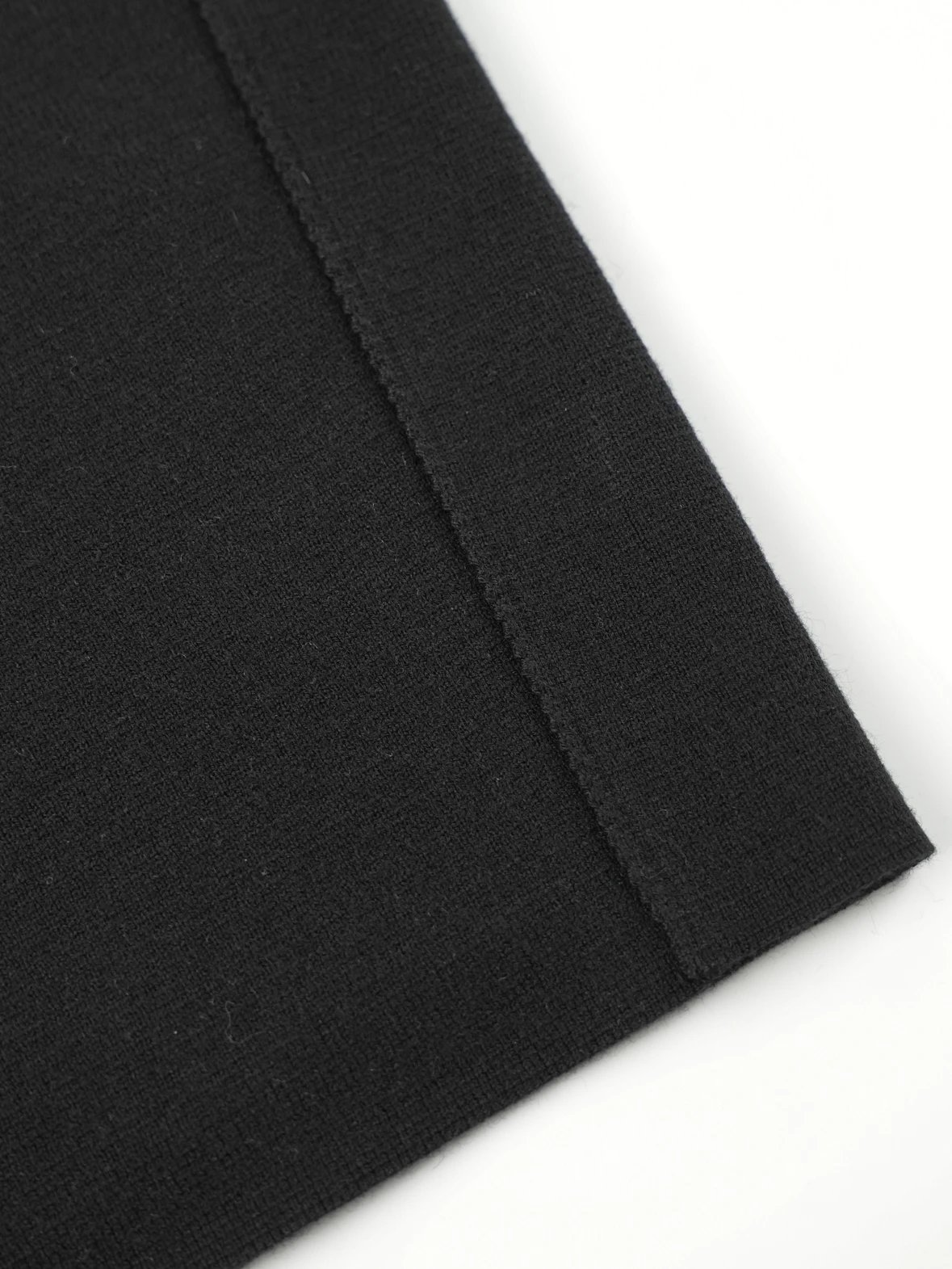 Item ID 8060 SS25 Spring Men's Collection _Exclusive Button_ _Refined Wool_ Knitted
