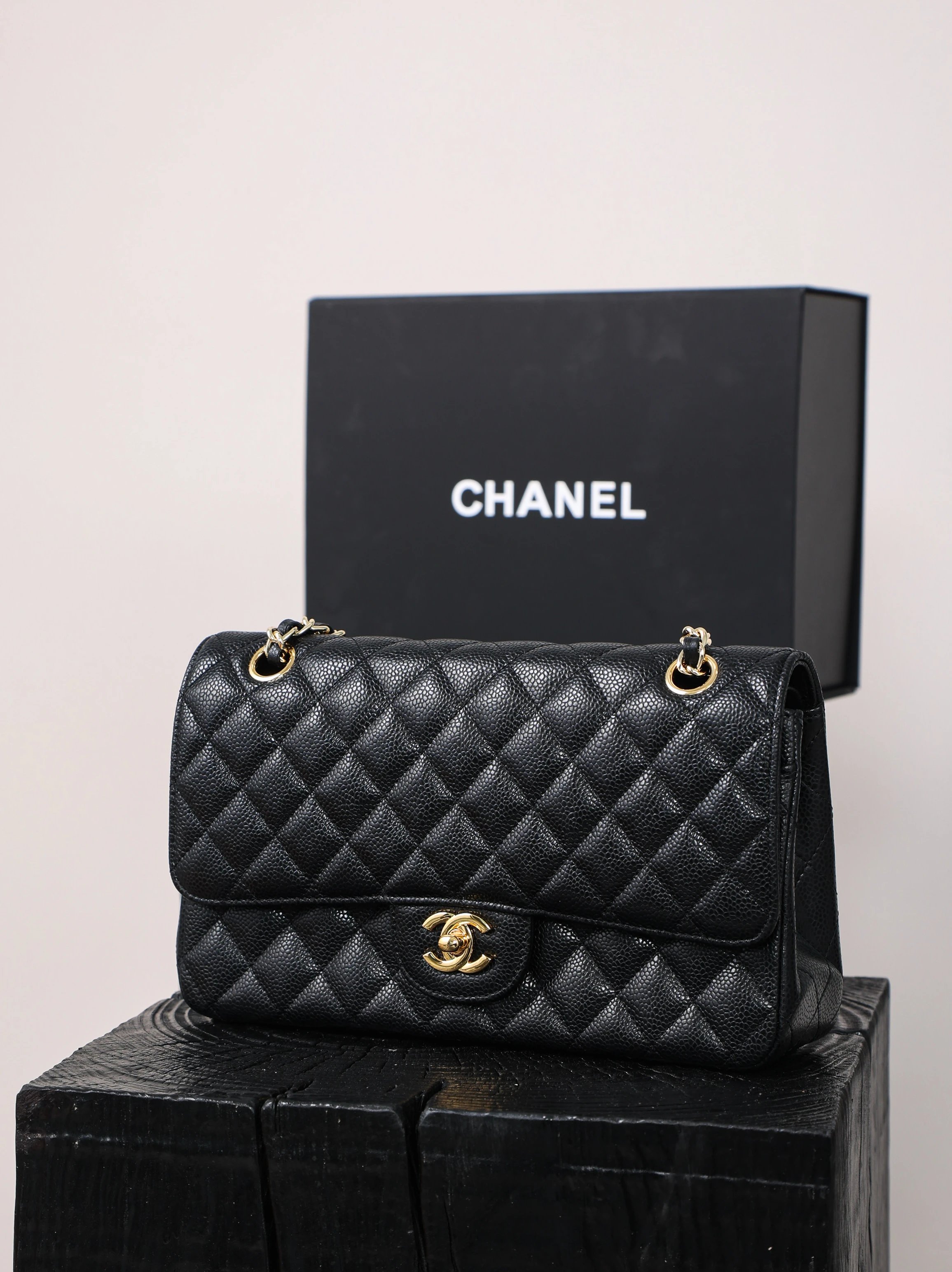 Item ID 8455 Chane1- Fragrant grandma -Classic-Flap-CF- medium size - Classic diamo