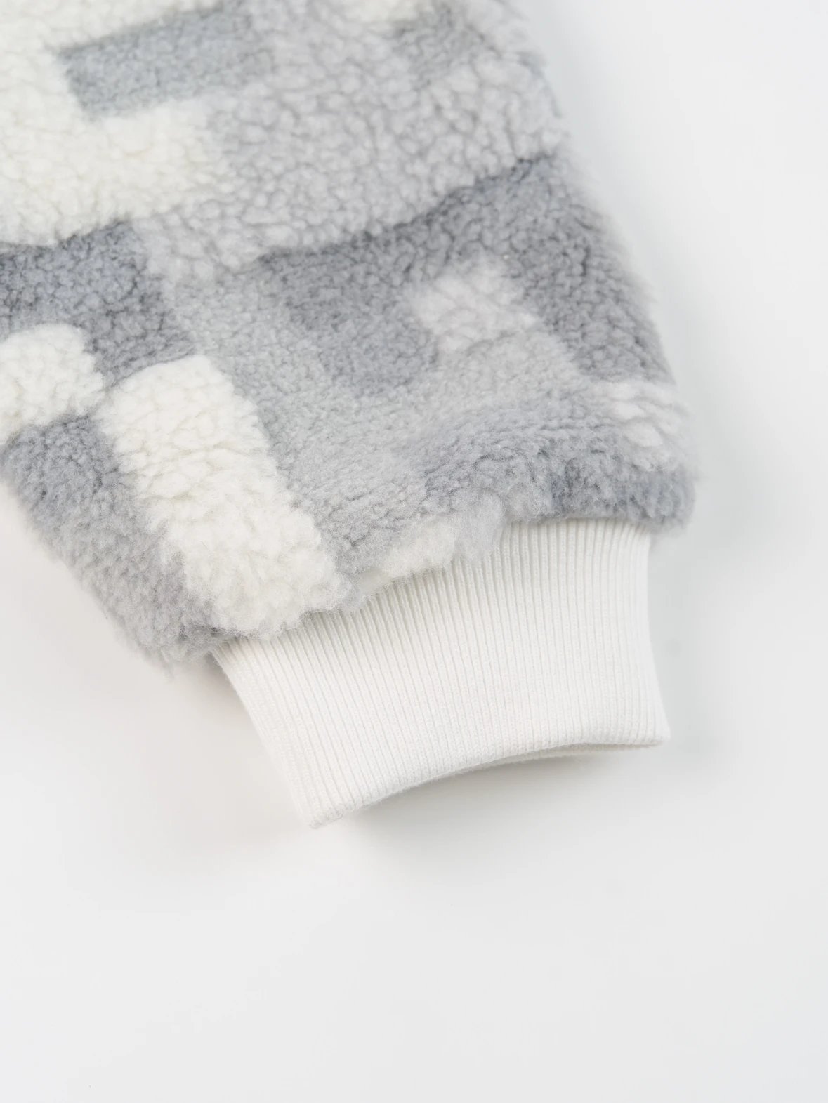 Item ID 8057 SKI Ski series “ Multi-color dyeing ”“ Exclusive counterpoint details