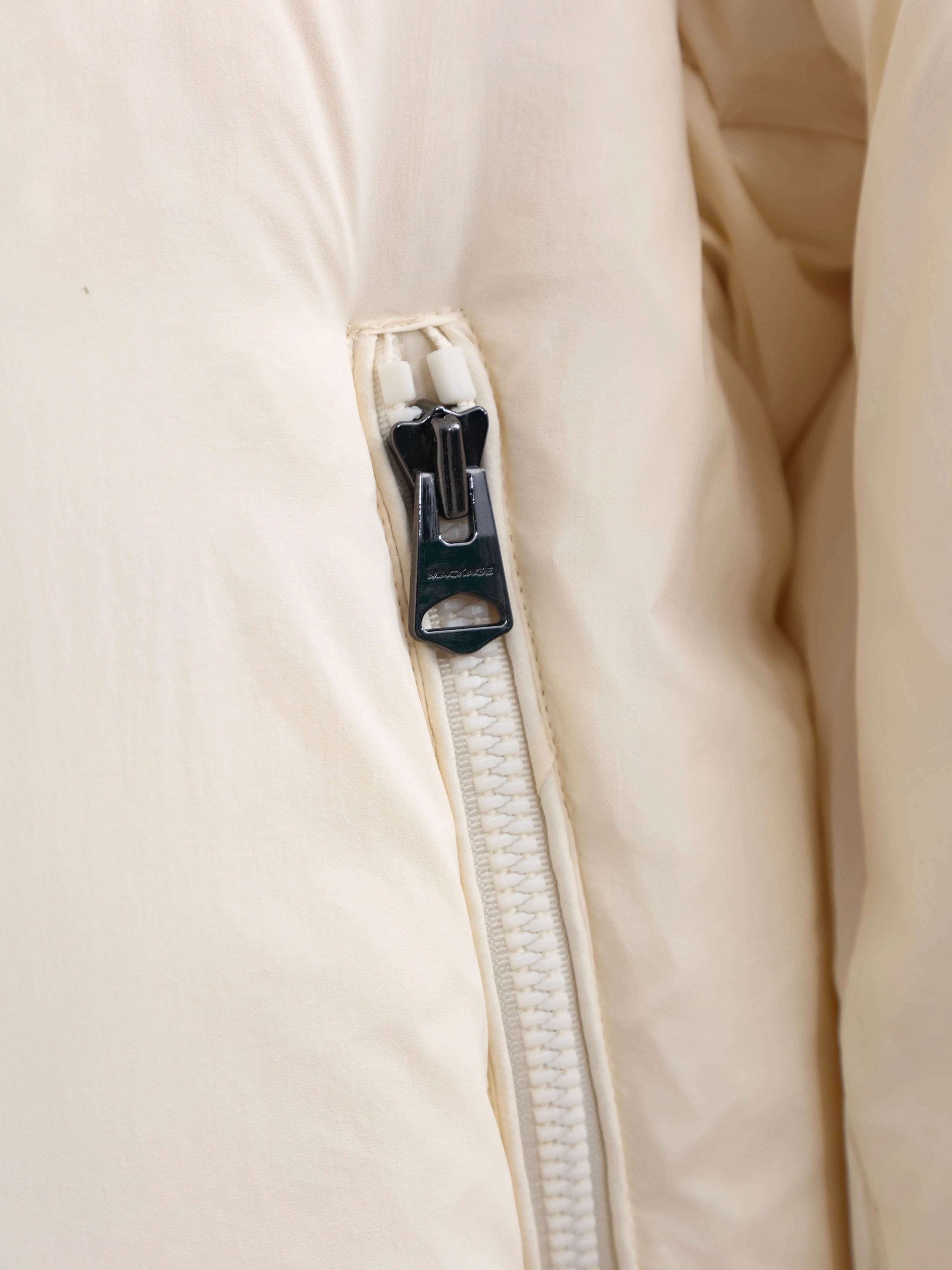 Item ID 8129 MACKAGE-2023S Cloud Series -90 Velvet - Stand up Down Jacket - Breadco