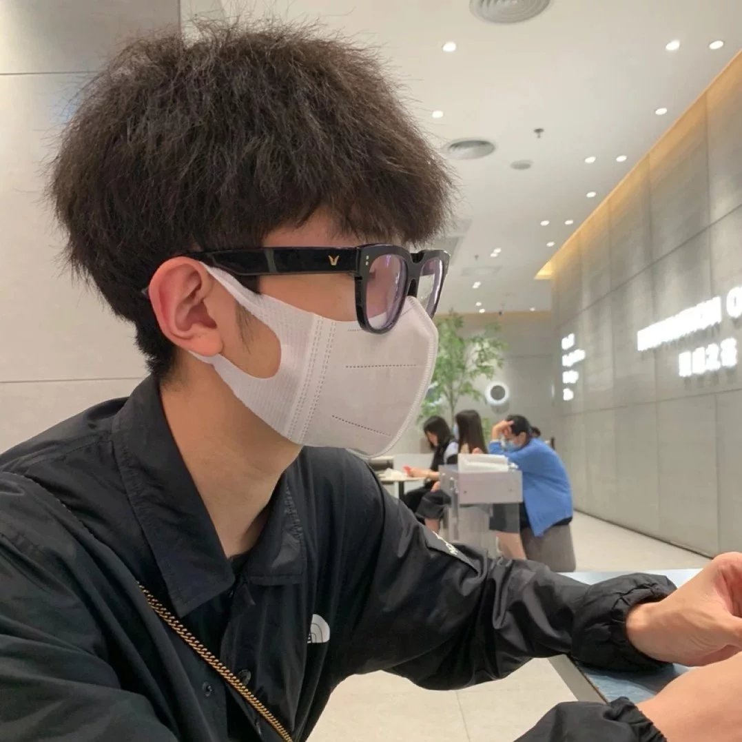 Item ID 8414 Two options - _Gentleman Monster_ - UNA.C-UNA.CN sheet Zeiss flat lens