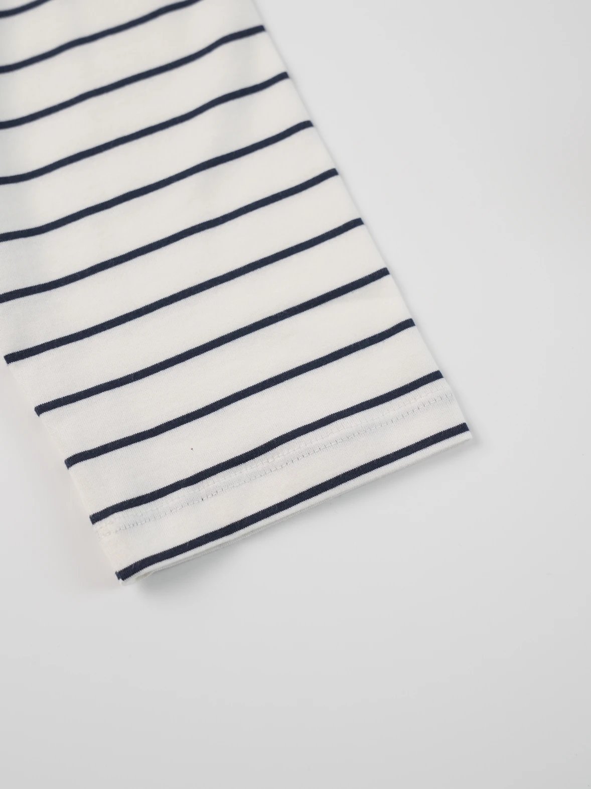 Item ID 8184 M1U-M1U Miu Miu long sleeves “60 Double combed cotton ” Relaxed fit Po