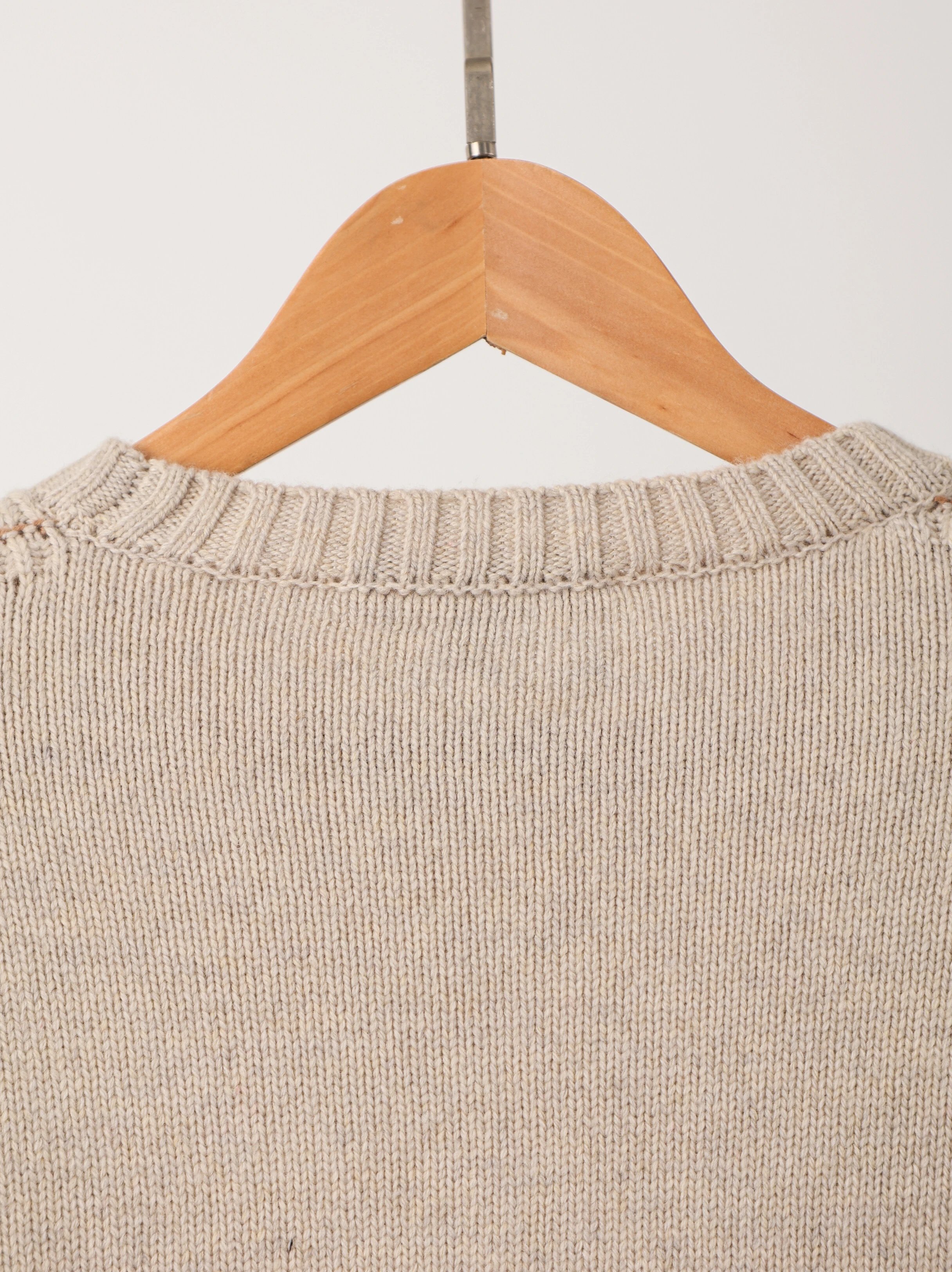 Item ID 8261 Loro-Pi@na-LP-2024ss- cashmere sweater - Warm cashmere sweater with si