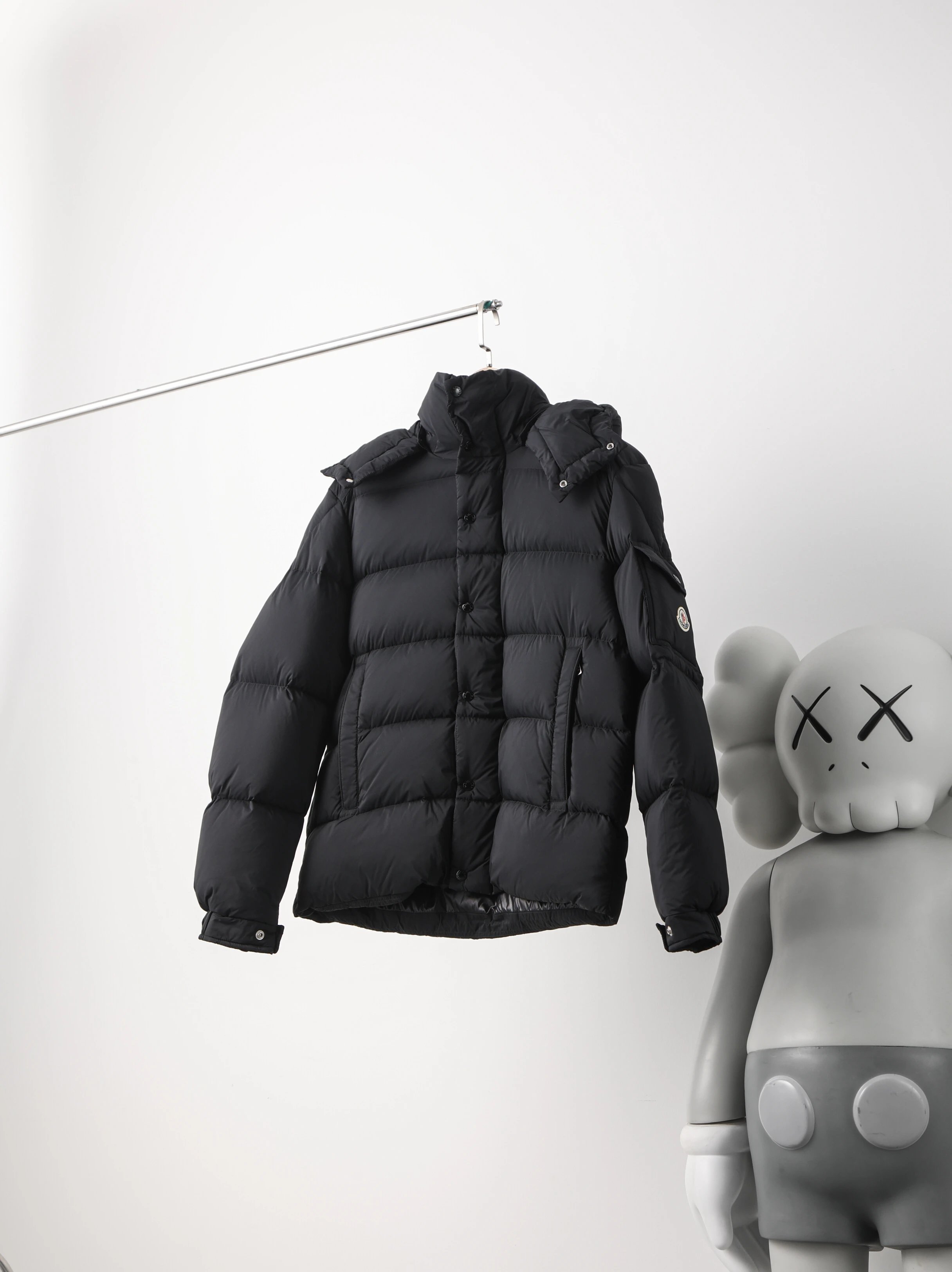 Item ID 8123 M0NCLER - Mound Mouth - Maya Maire Series -90 Velvet Making - Hooded B