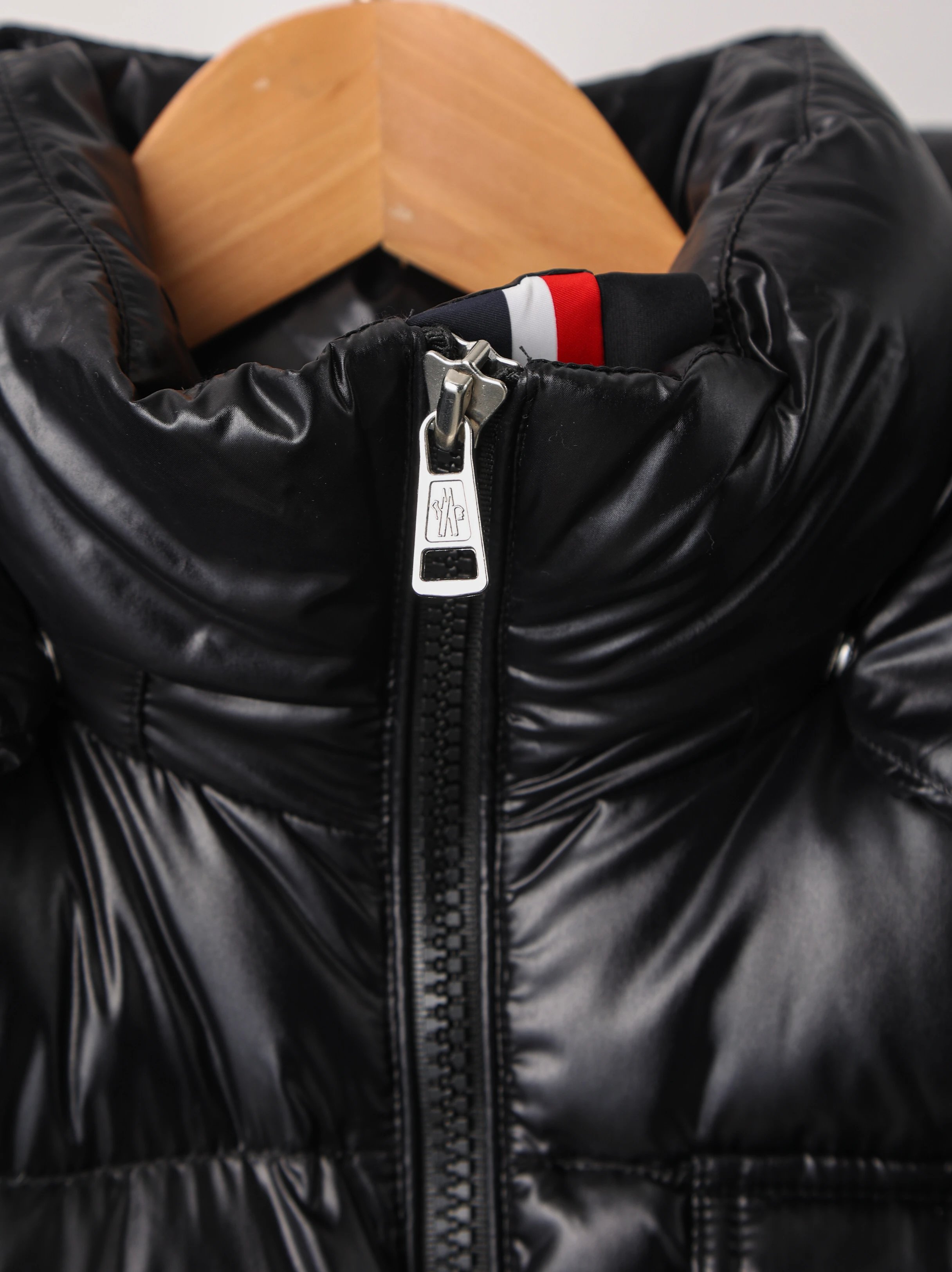 1519 Item ID 8122 M0 package - Mouth-05 Three color Ribbon Style - Down Jacket - Double