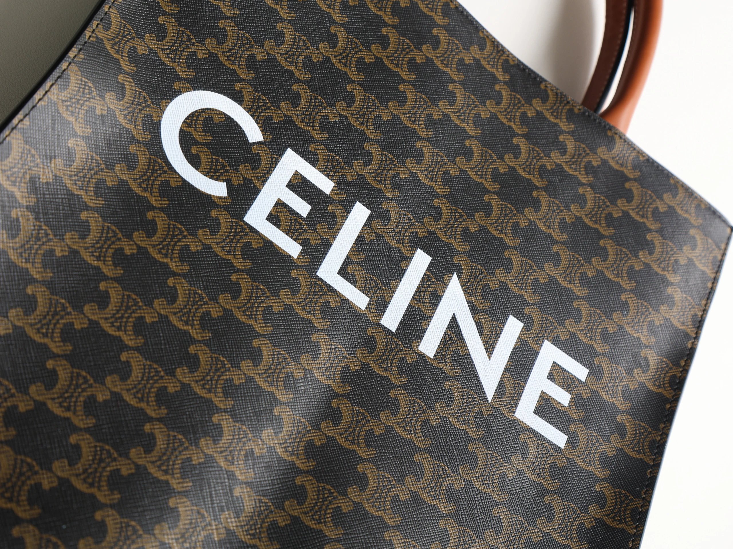 Item ID 8452 CEL1NE- Celine -2020ss- Classic -Cabas-Tote-thriomphe- Classic all-ove