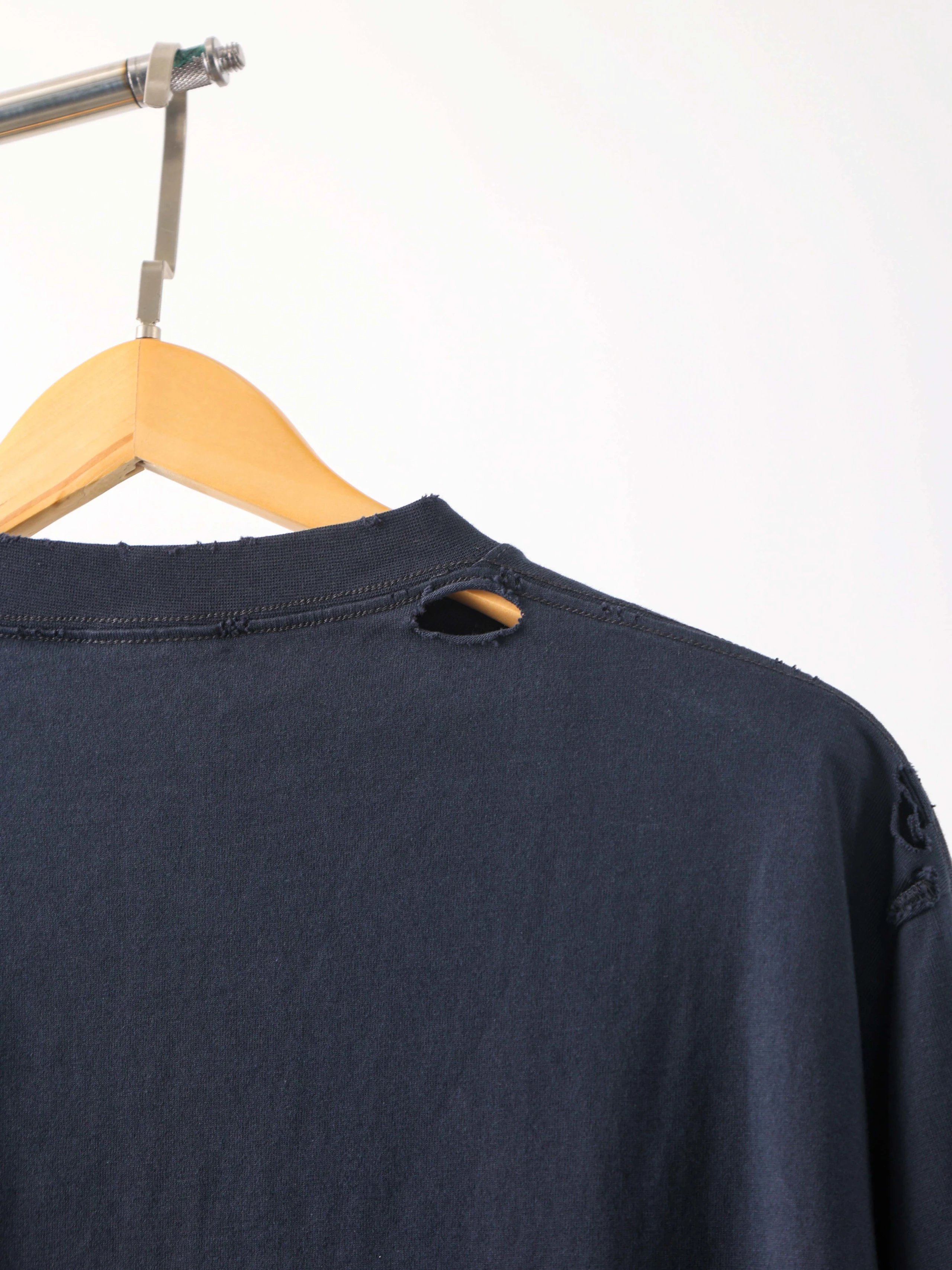 Item ID 8279 Balenc1aga - Paris-2025s - Sparkling Ink Graffiti Letter Printed Short