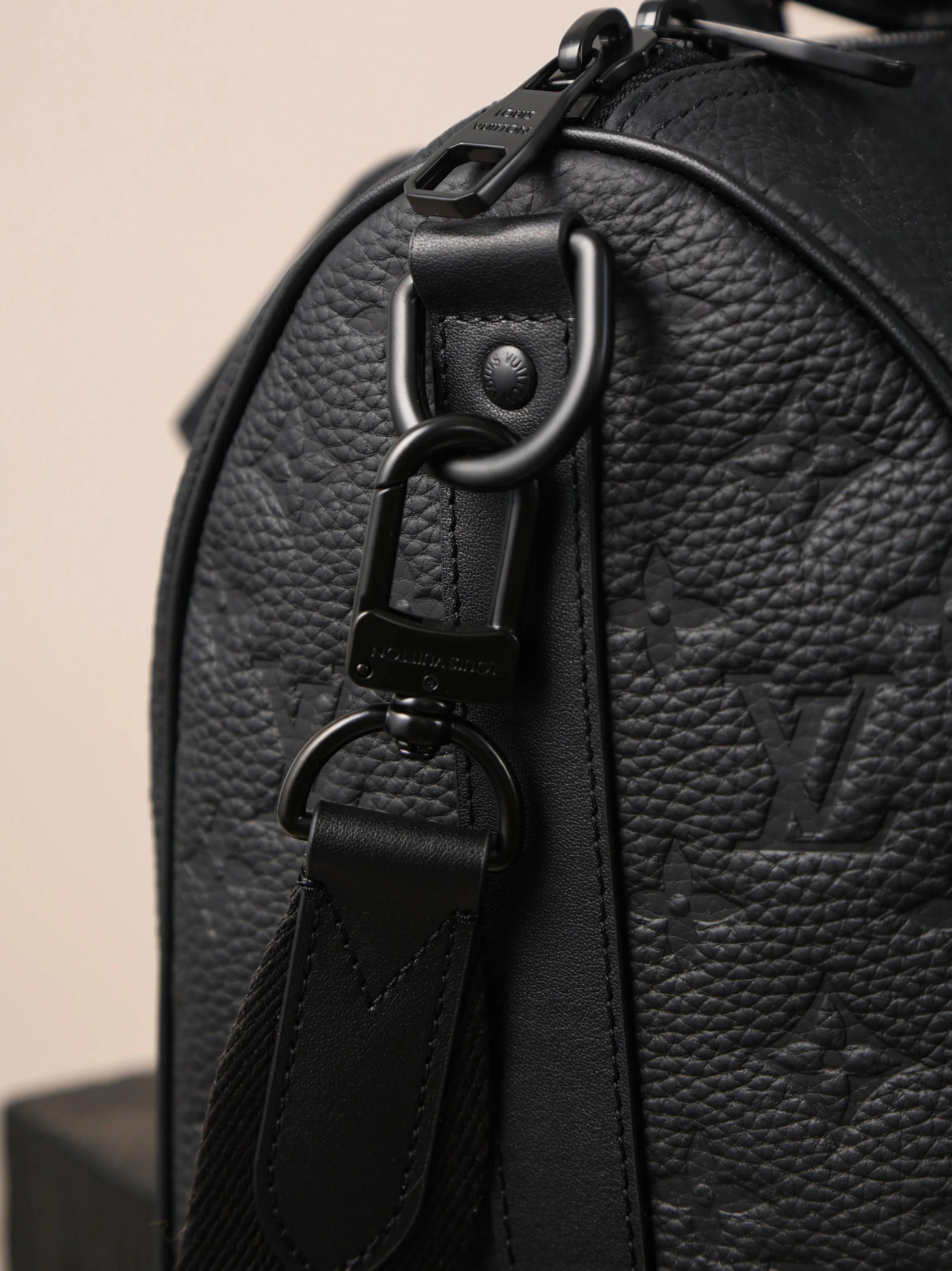 Item ID 8427 Advanced Customization - Kepall-35- Large Camera Bag - Head Leather -