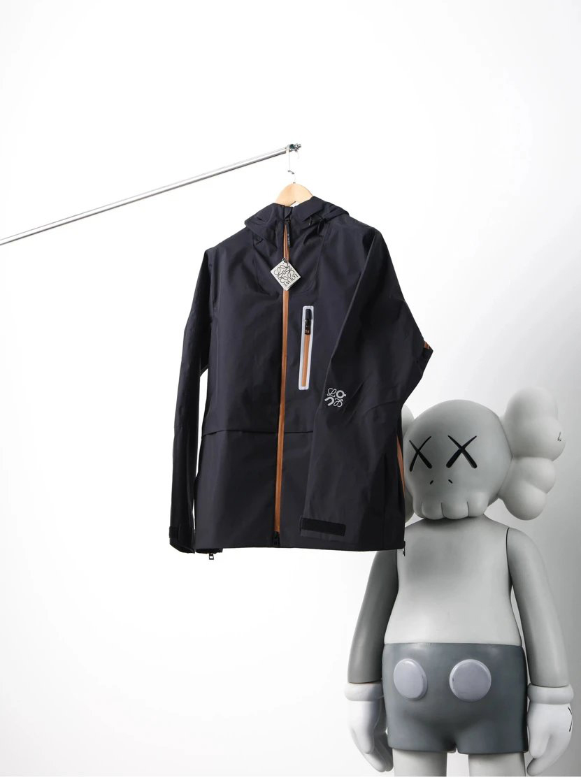 Item ID 8163 L0EWE-x-On-Royiwei-x-ongpao co branded -2024SS hard shell jacket - pol