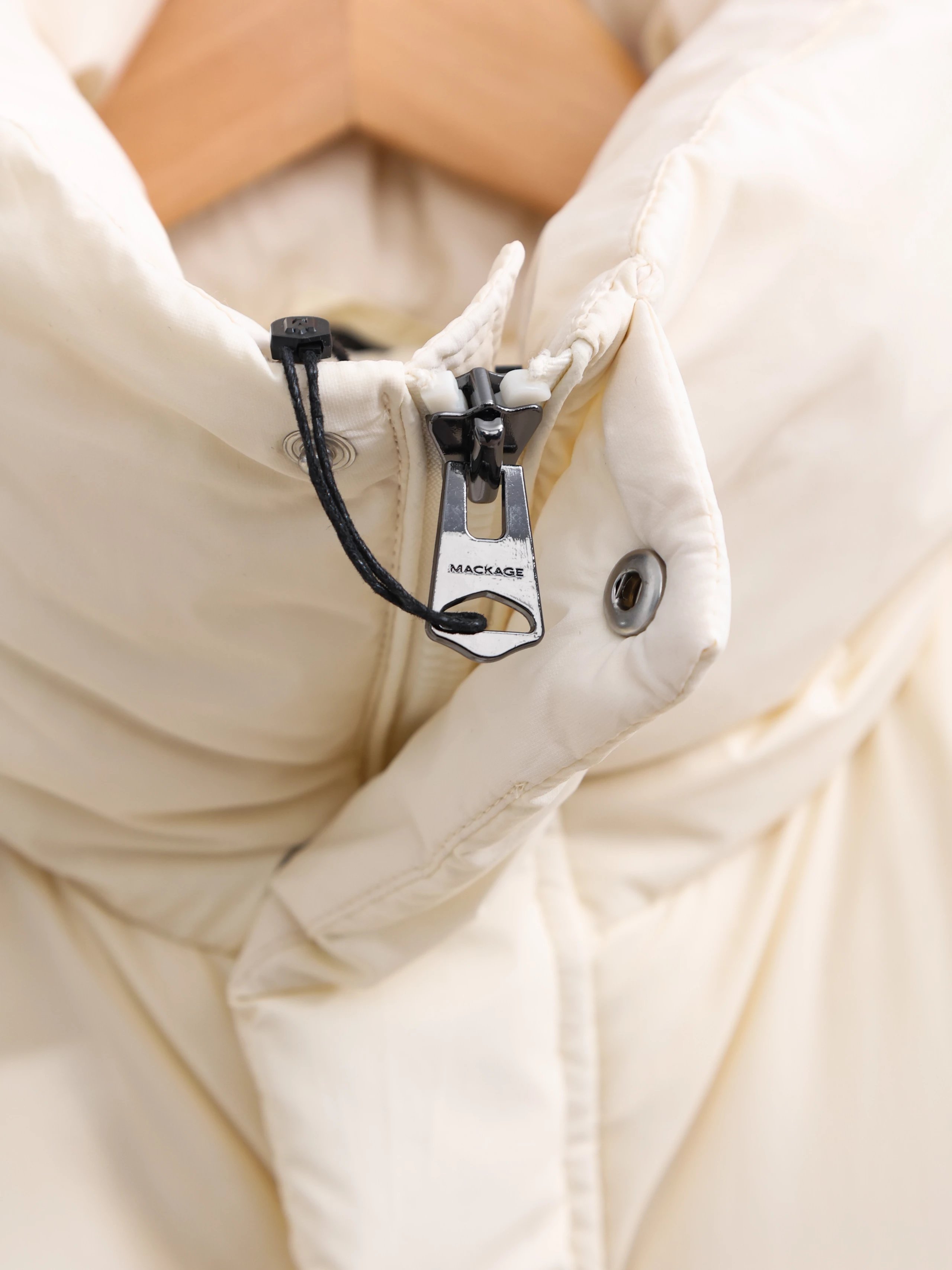 Item ID 8129 MACKAGE-2023S Cloud Series -90 Velvet - Stand up Down Jacket - Breadco