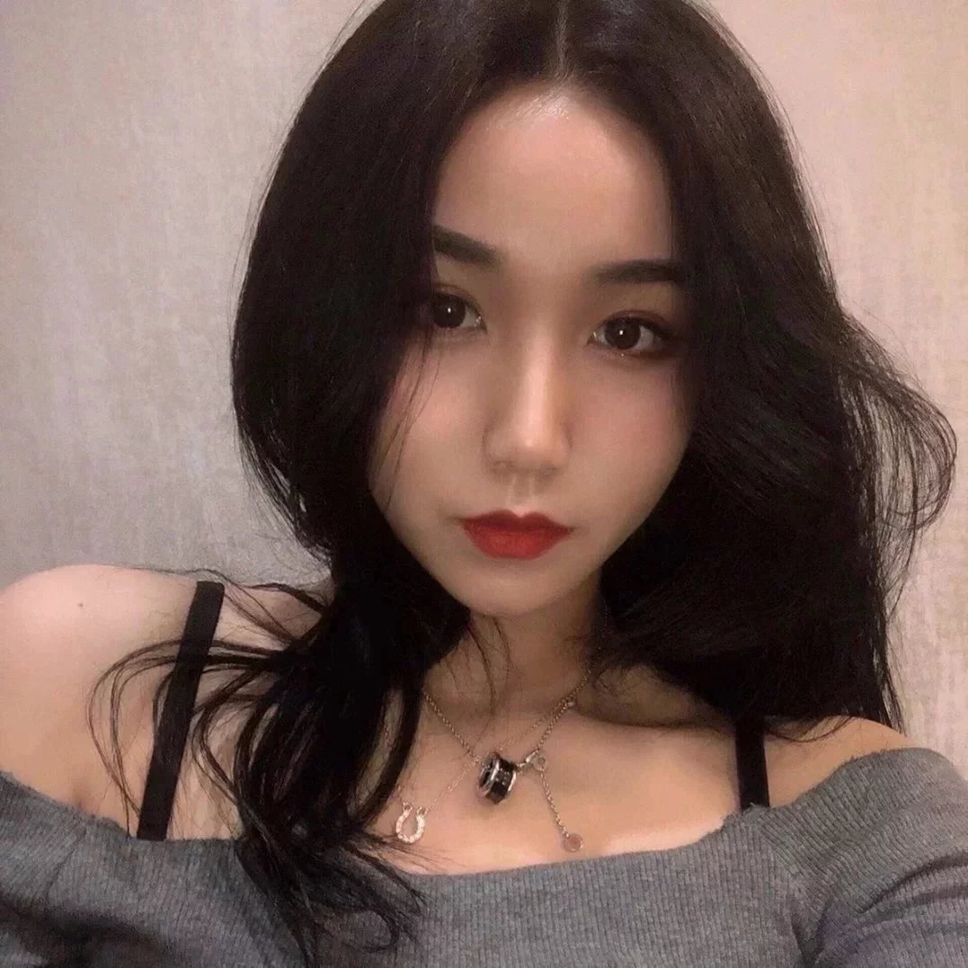 Item ID 8372 Baoge -BGR- Takaraya - Charity Little Red Man Black Ceramic Pendant S9