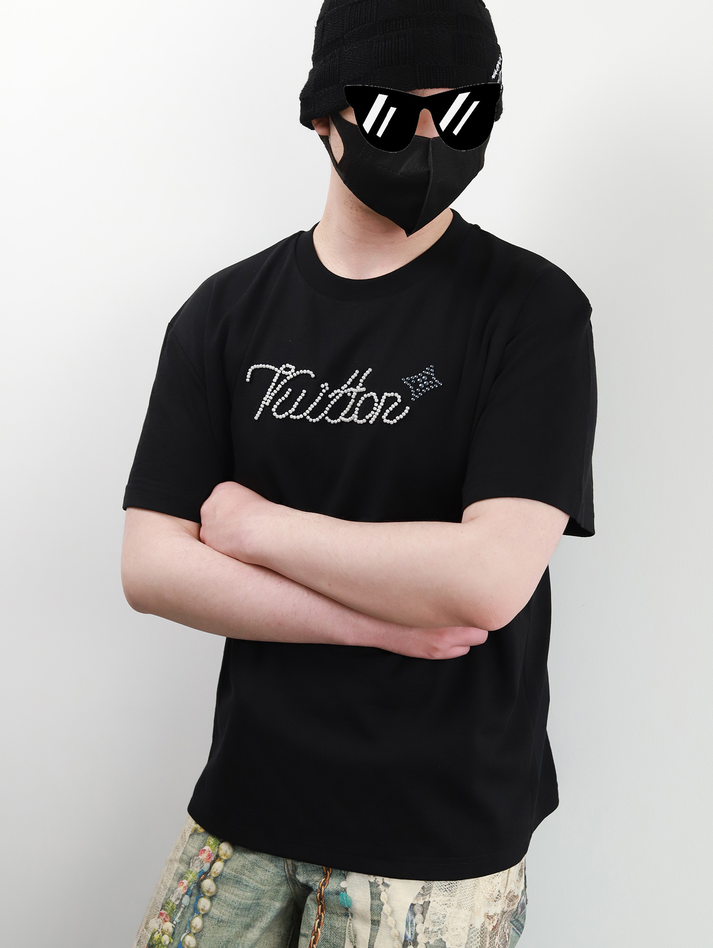 1V checkered jacquard jewelry tee