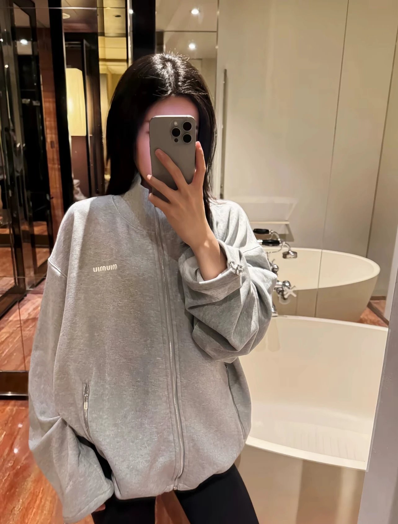 Item ID 8039 M1UM1U Miu Miu “ Full hardware customization ” Solid color stand colla