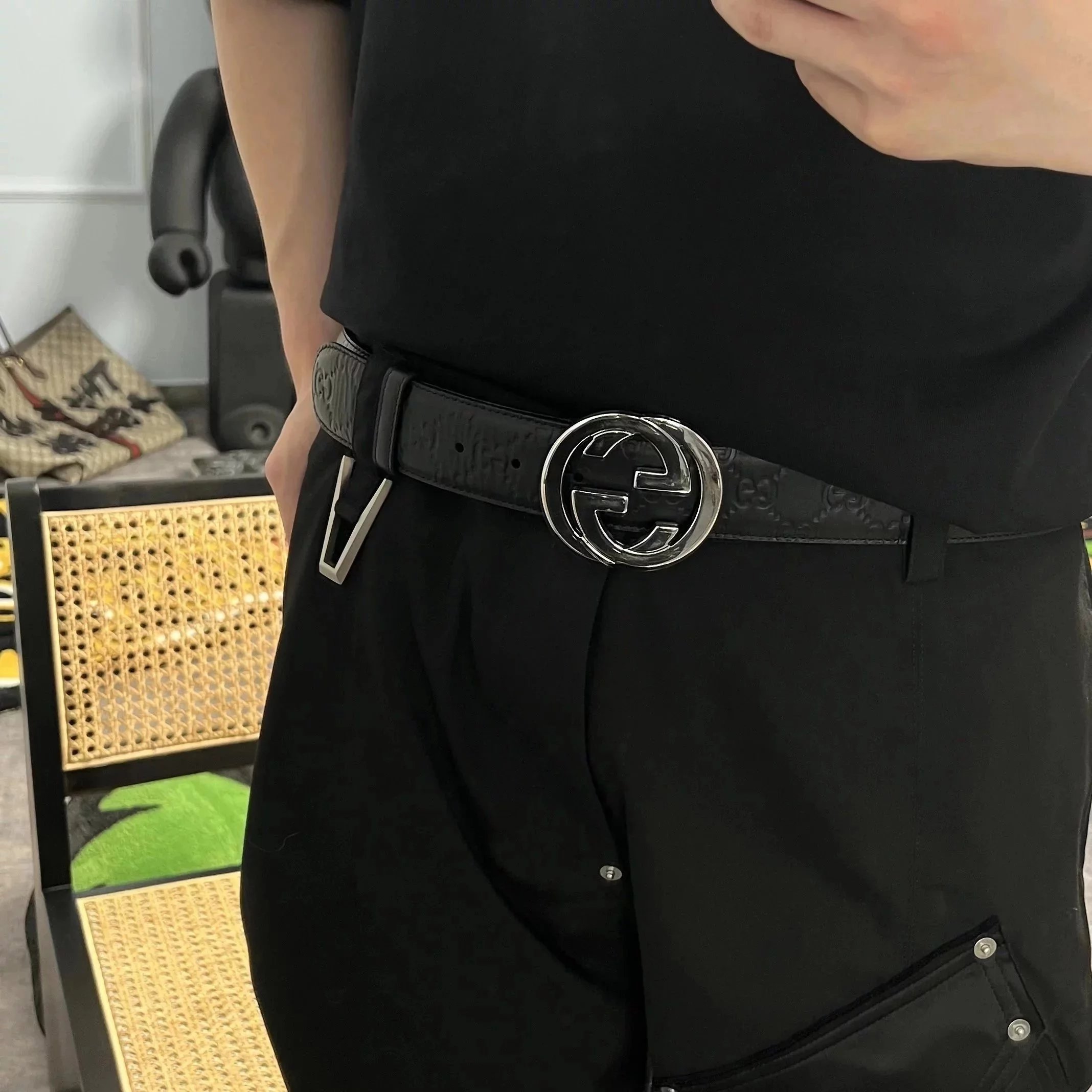 Item ID 8396 GUC belt - pair G logo logo belt - Classic old flower embossed black b