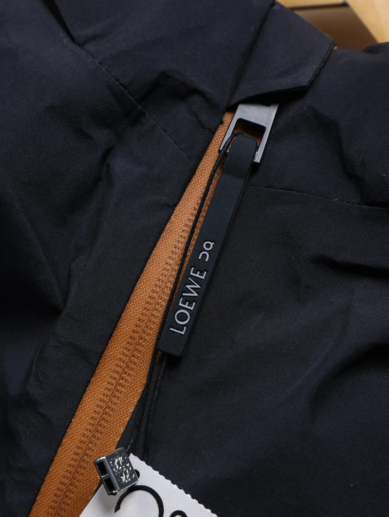 Item ID 8163 L0EWE-x-On-Royiwei-x-ongpao co branded -2024SS hard shell jacket - pol