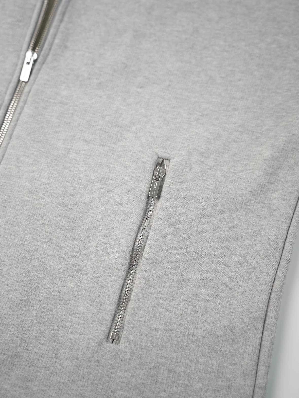 Item ID 8039 M1UM1U Miu Miu “ Full hardware customization ” Solid color stand colla