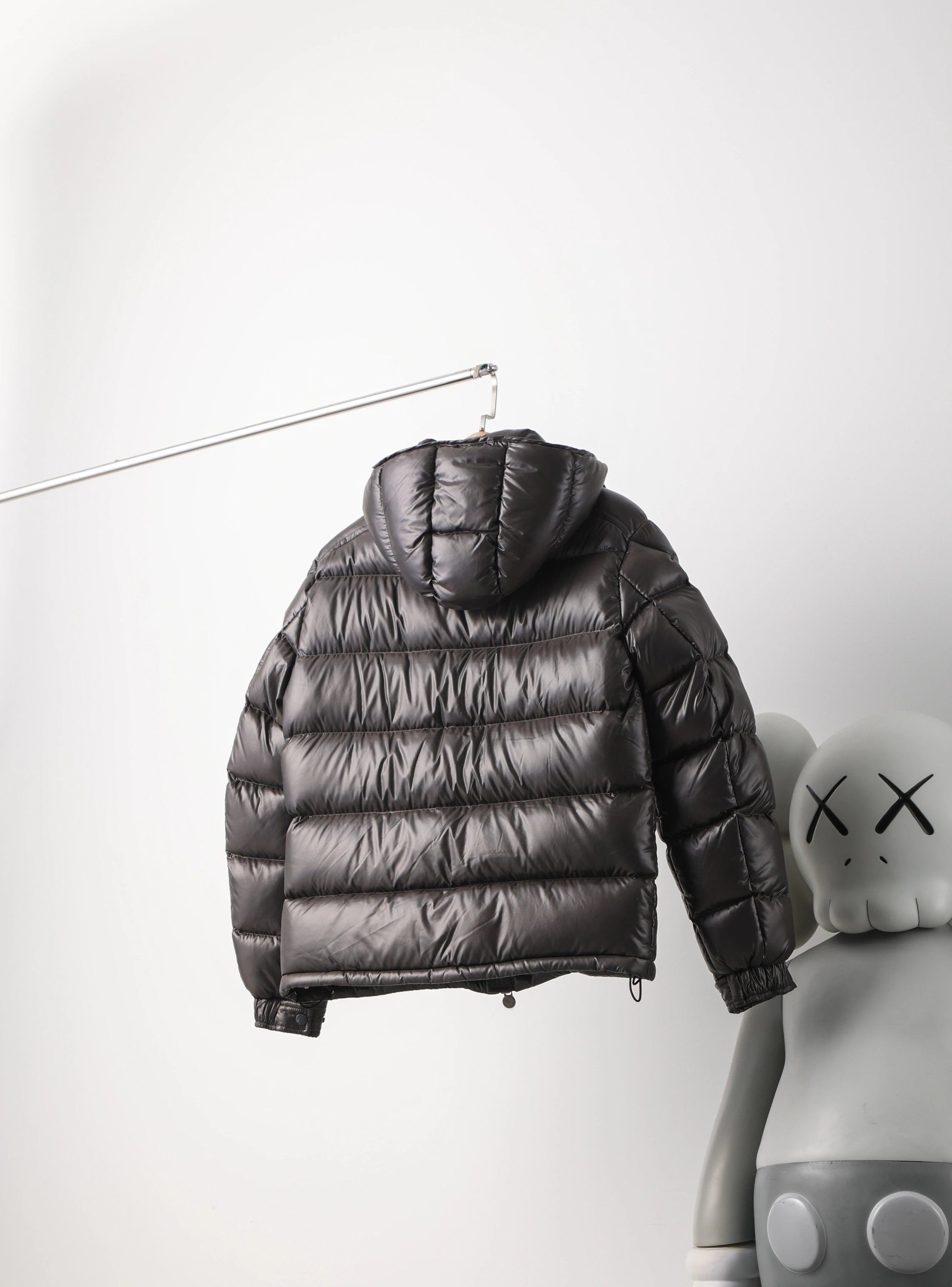 Item ID 8123 M0NCLER - Mound Mouth - Maya Maire Series -90 Velvet Making - Hooded B