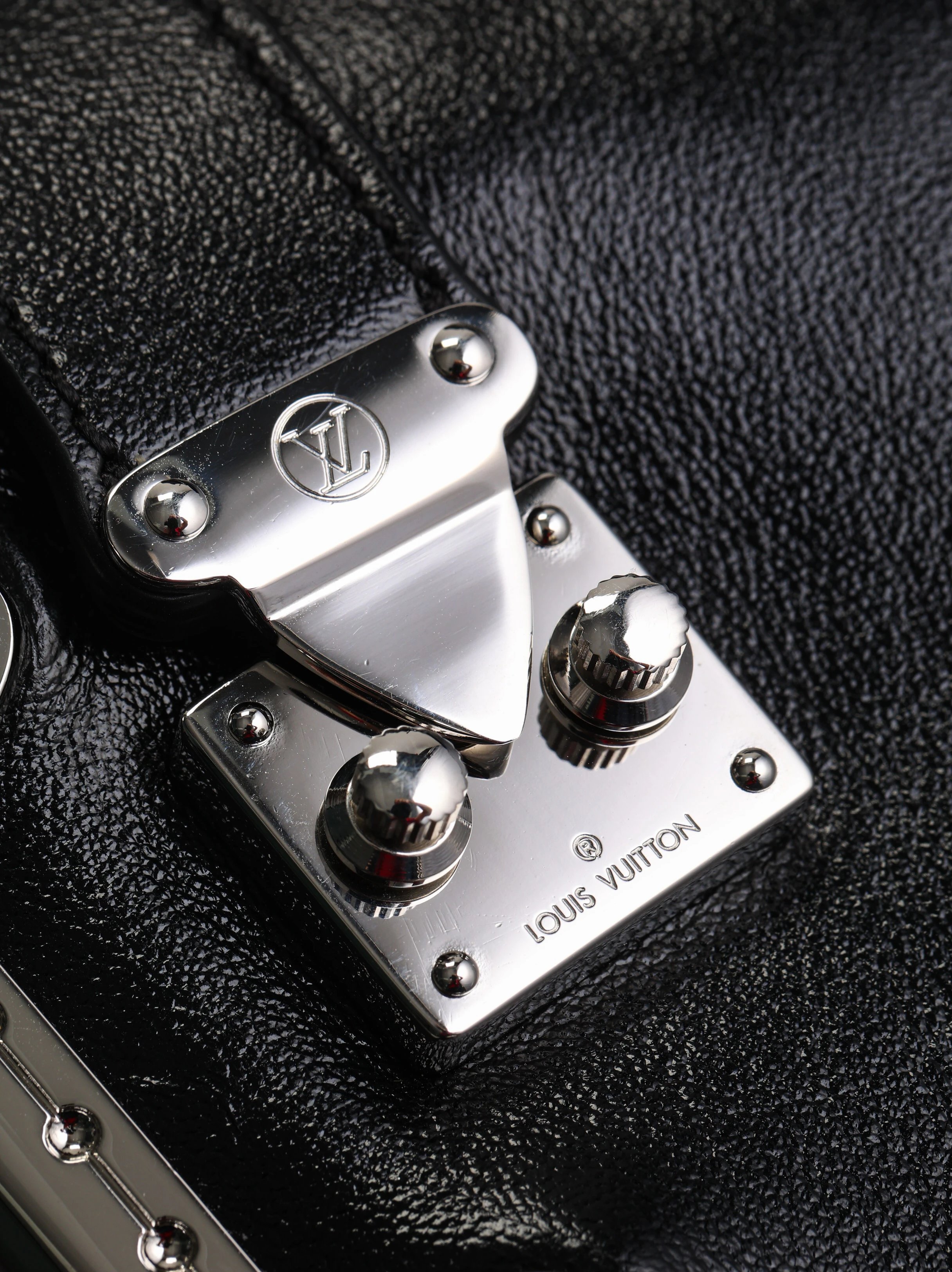 Item ID 8432 Advanced customization -100% calfskin -Slim-Trunk- soft box chain bag