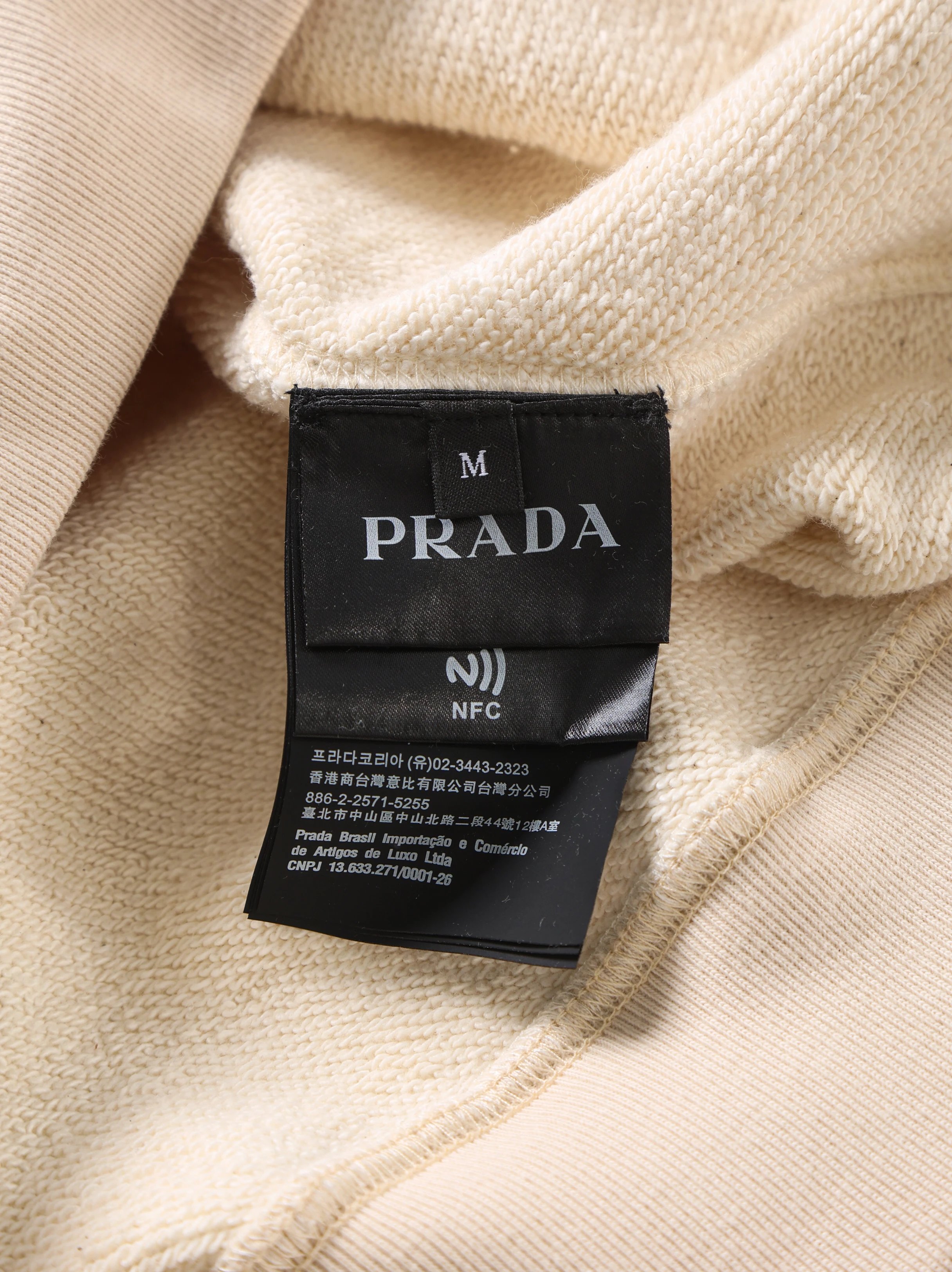 Item ID 8152 Pr@da- Prada -2024ss- Classic Triangle Card Series - golden triangle -