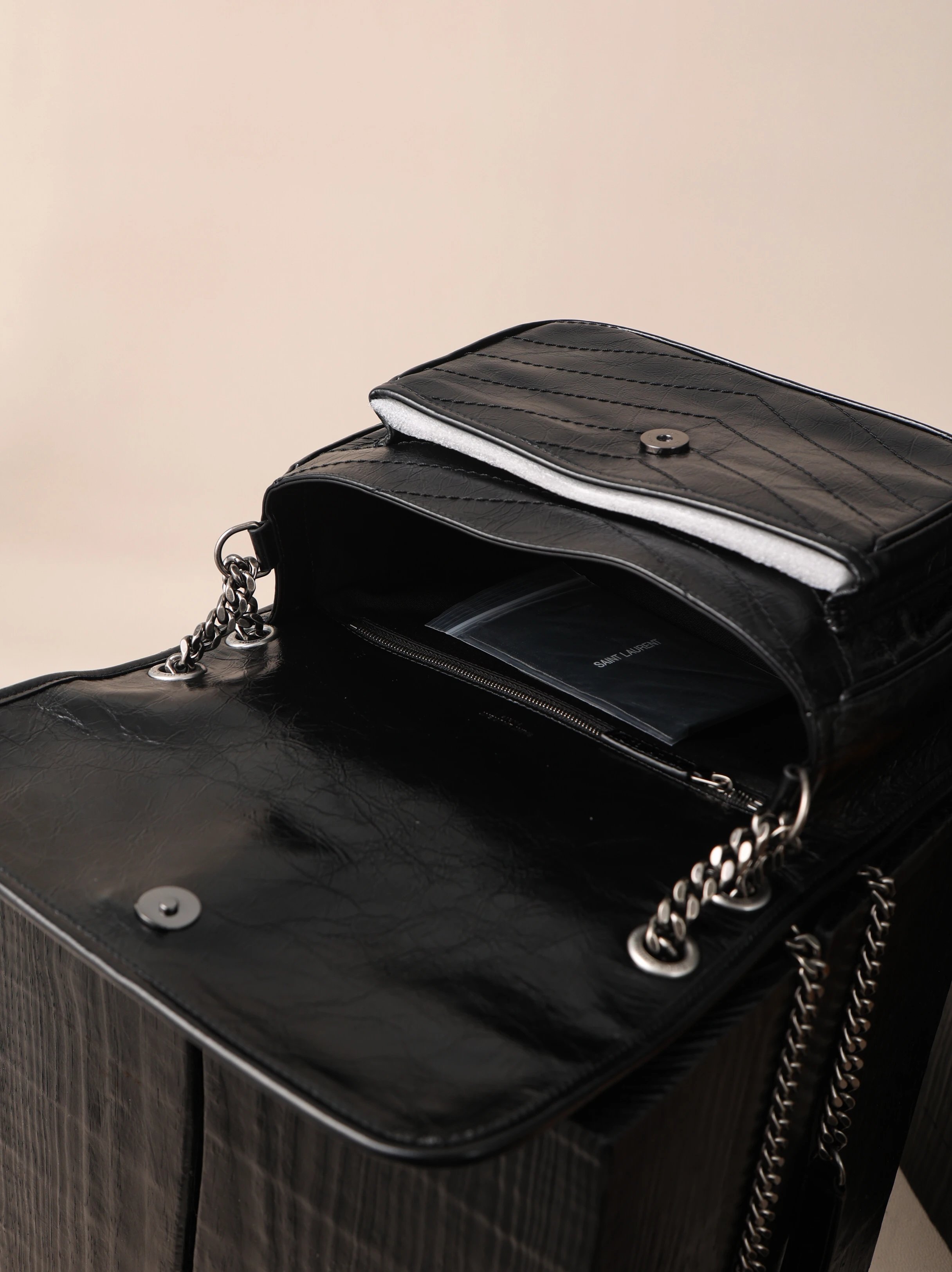 Item ID 8515 Yevs-SL-YS1- Classic -NIKI- flip chain bag - Silver chain black label