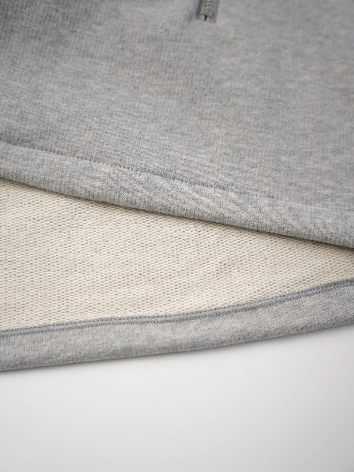 Item ID 8039 M1UM1U Miu Miu “ Full hardware customization ” Solid color stand colla