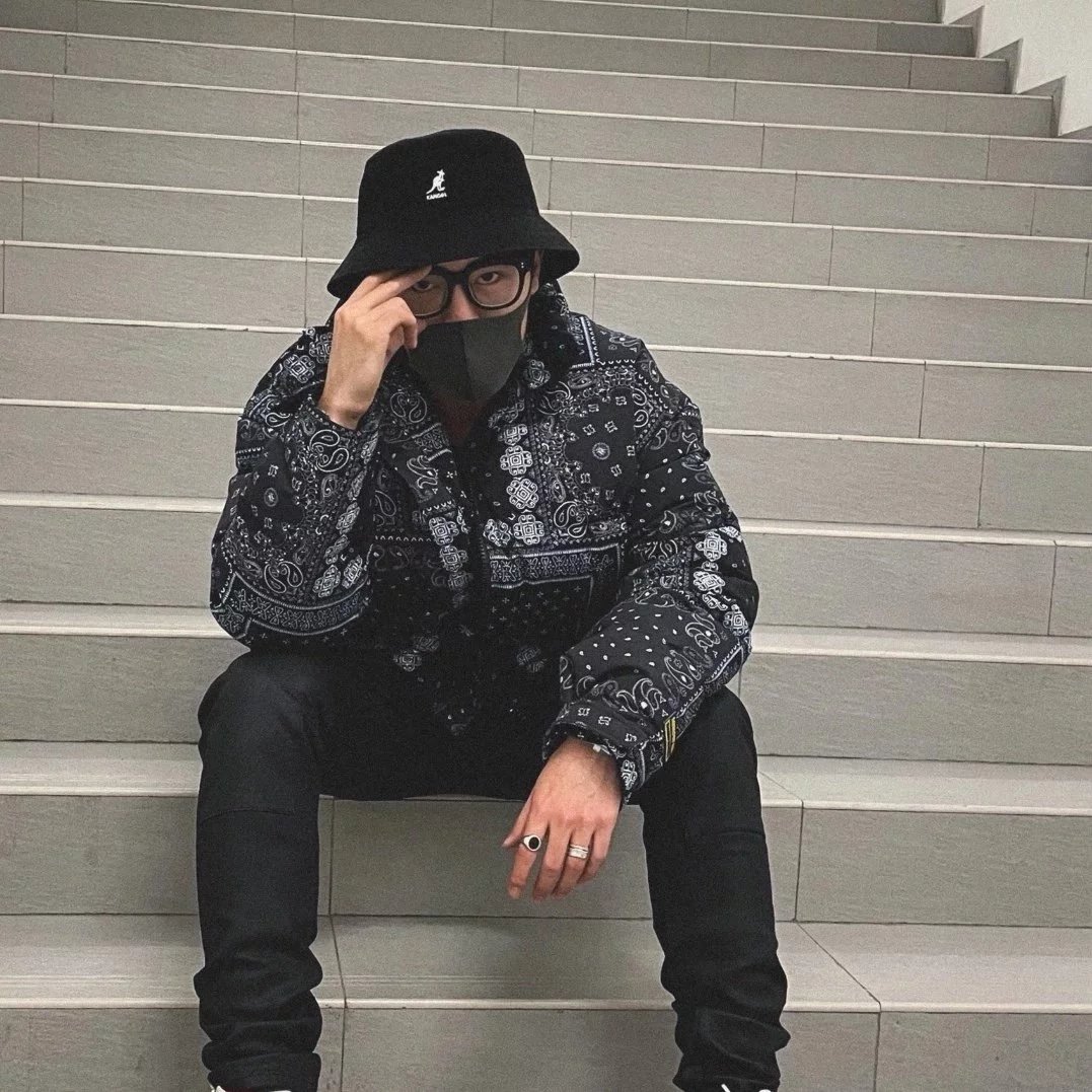 Item ID 8414 Two options - _Gentleman Monster_ - UNA.C-UNA.CN sheet Zeiss flat lens