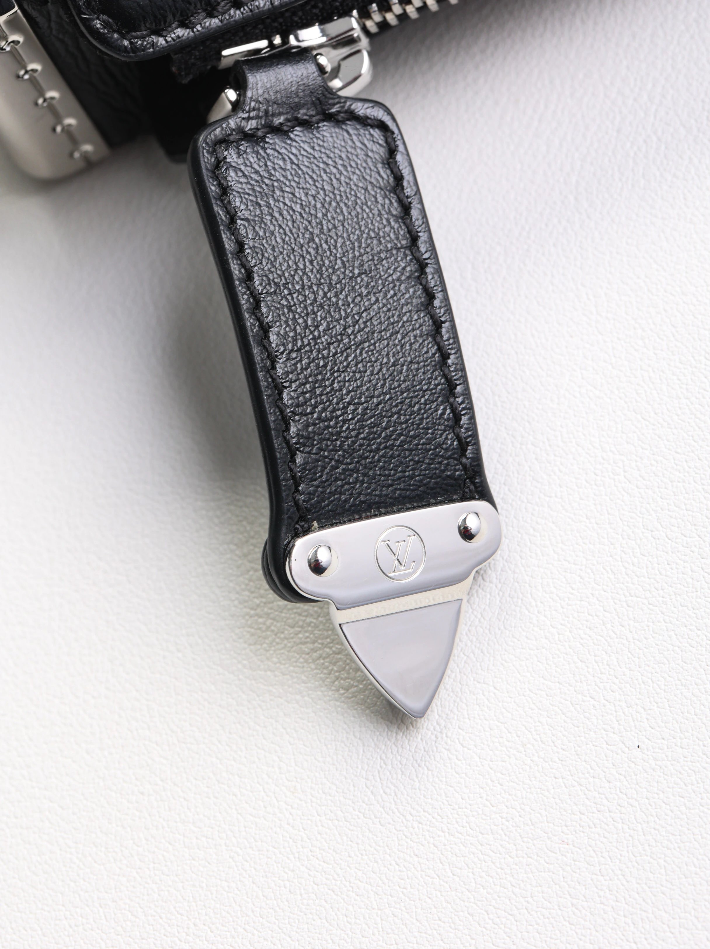 Item ID 8432 Advanced customization -100% calfskin -Slim-Trunk- soft box chain bag