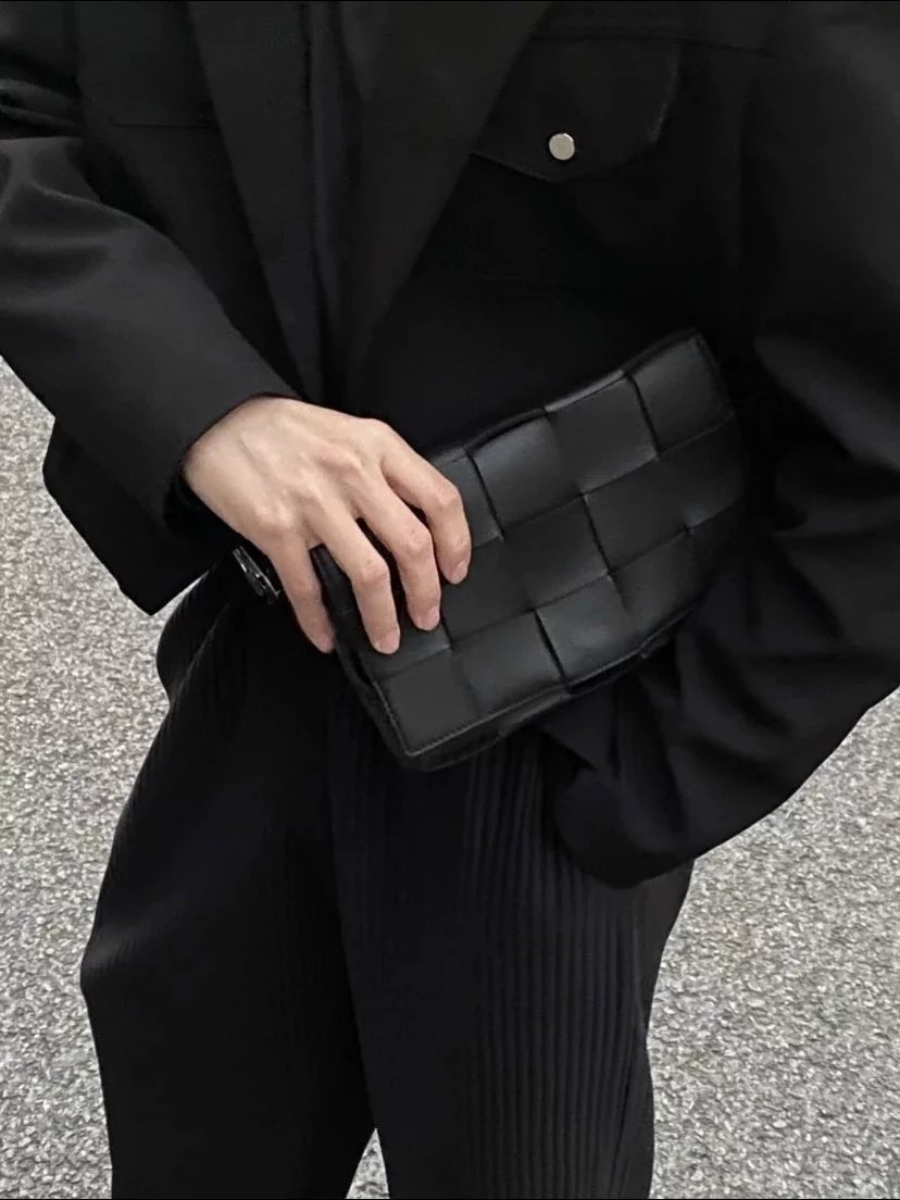 Item ID 8449 B0ttega Veneta - Bottega Veneta - CASSETTE - Crossbody Bag -15 Grid Wo