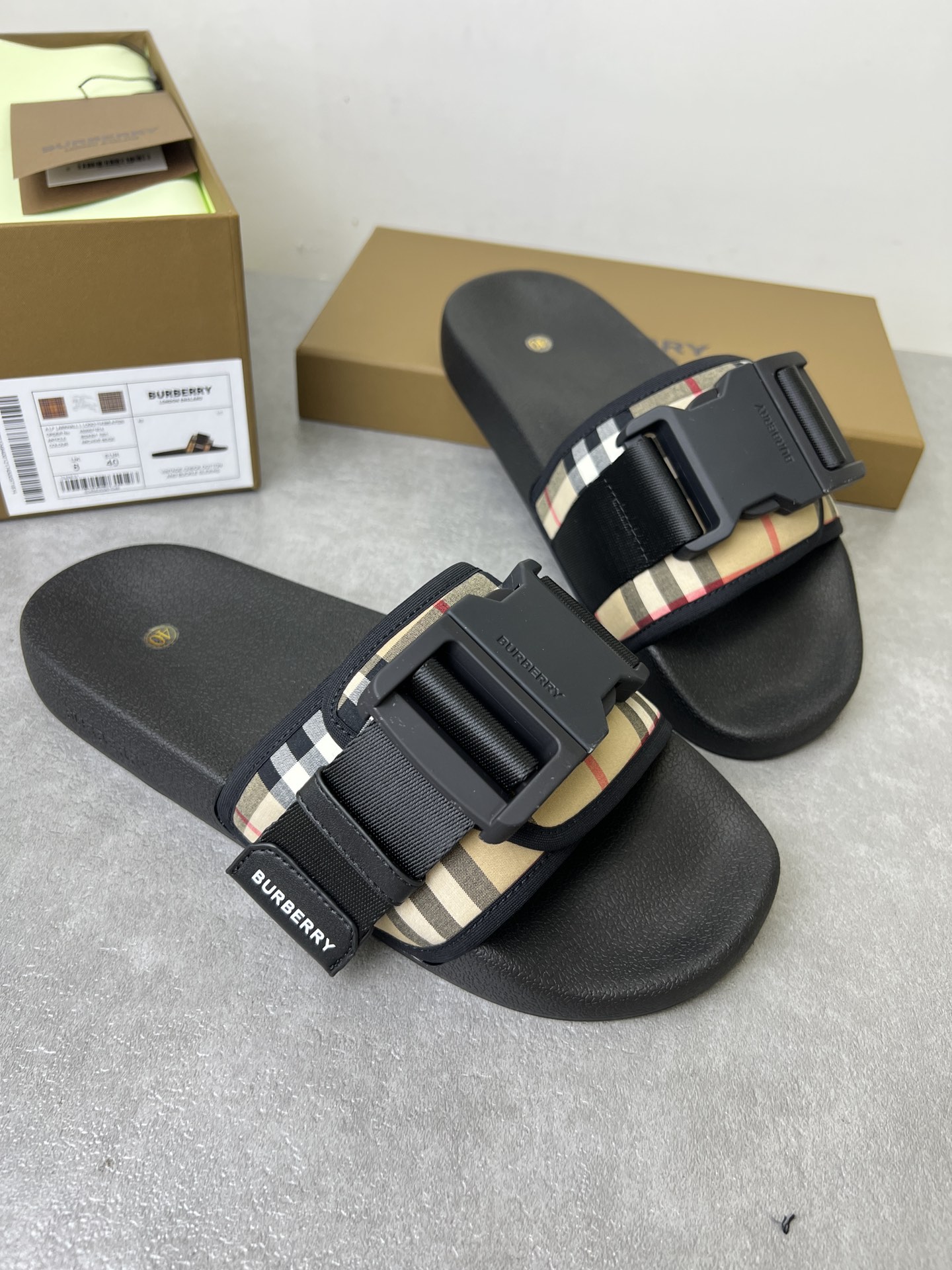 bbr新款搭扣复古凉鞋