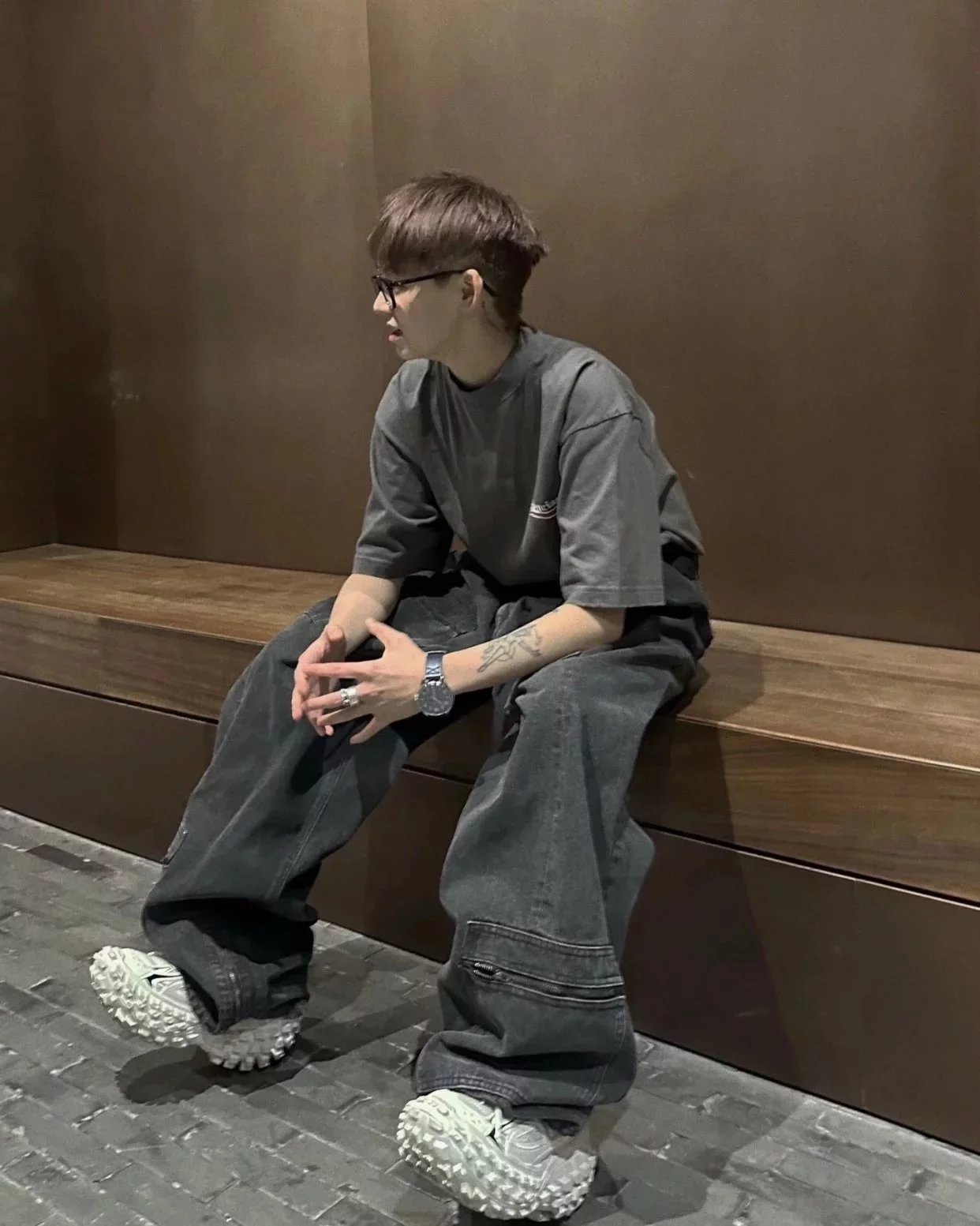 Item ID 8291 Balenciag-2022fw - Wave Cola Short Sleeve - Dark Brown - Damaged Proce