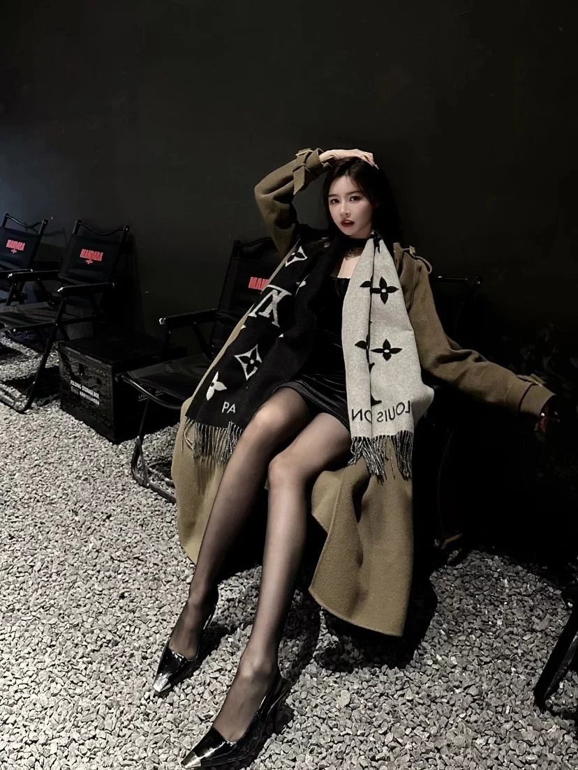 Item ID 8524 Advanced customization - Old flower all over print jacquard scarf -100