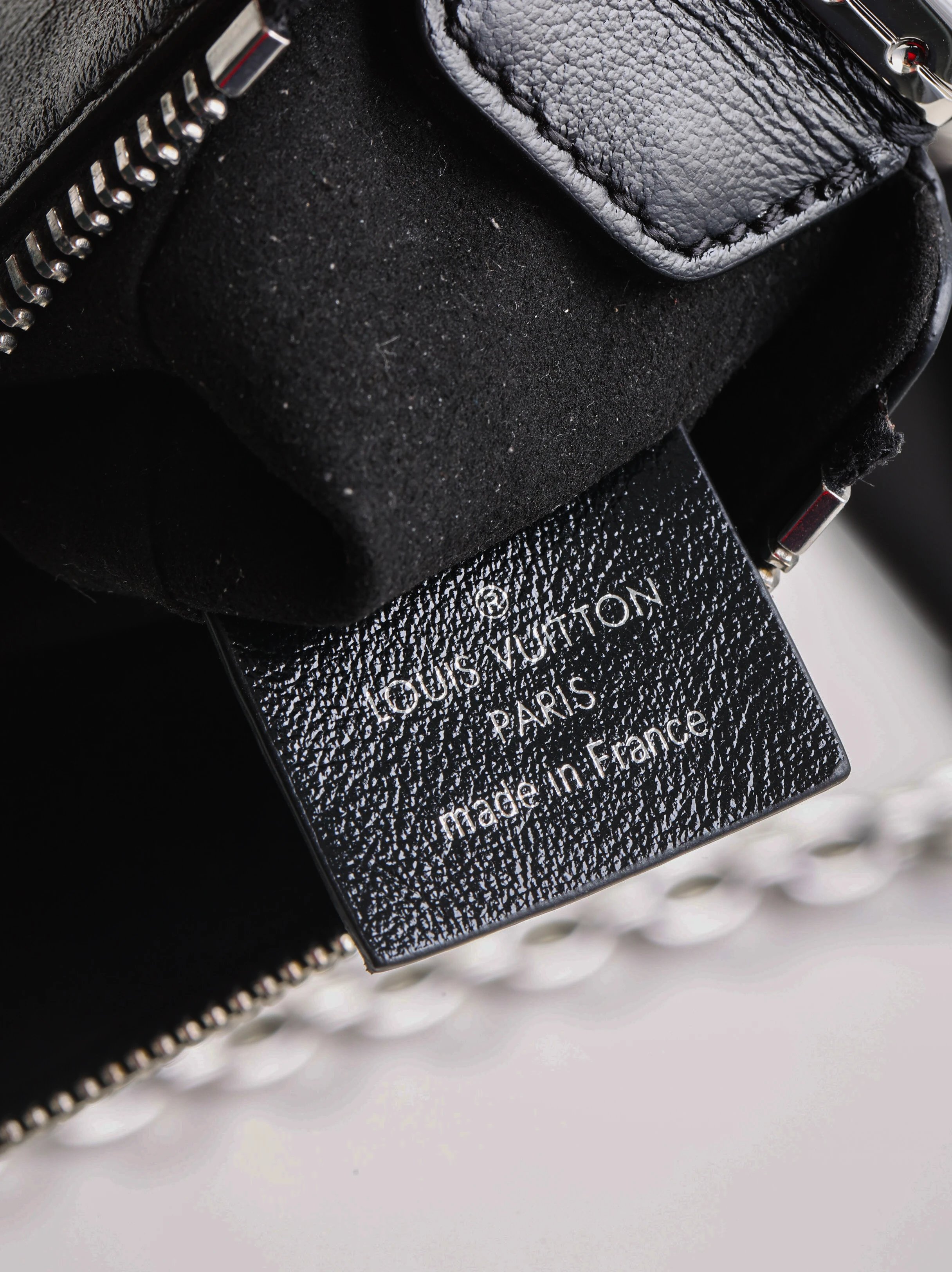 Item ID 8432 Advanced customization -100% calfskin -Slim-Trunk- soft box chain bag
