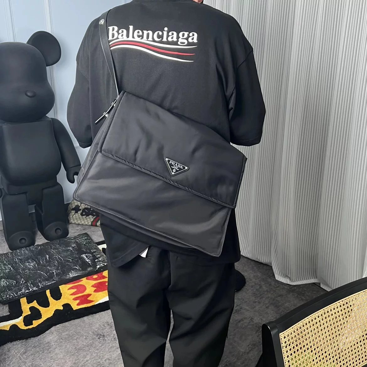 Item ID 8505 Prad invite collaboration - Retro flip bag, nylon bag, large briefcase