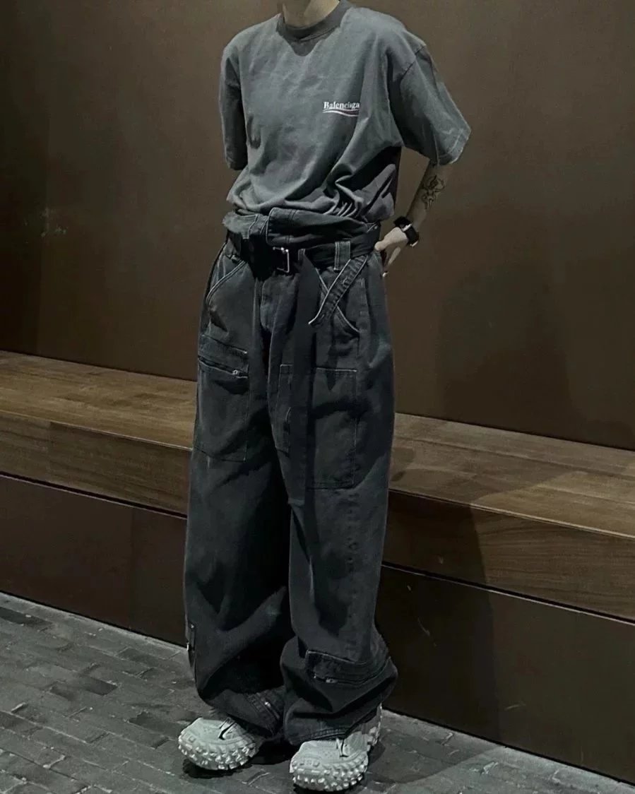 Item ID 8291 Balenciag-2022fw - Wave Cola Short Sleeve - Dark Brown - Damaged Proce