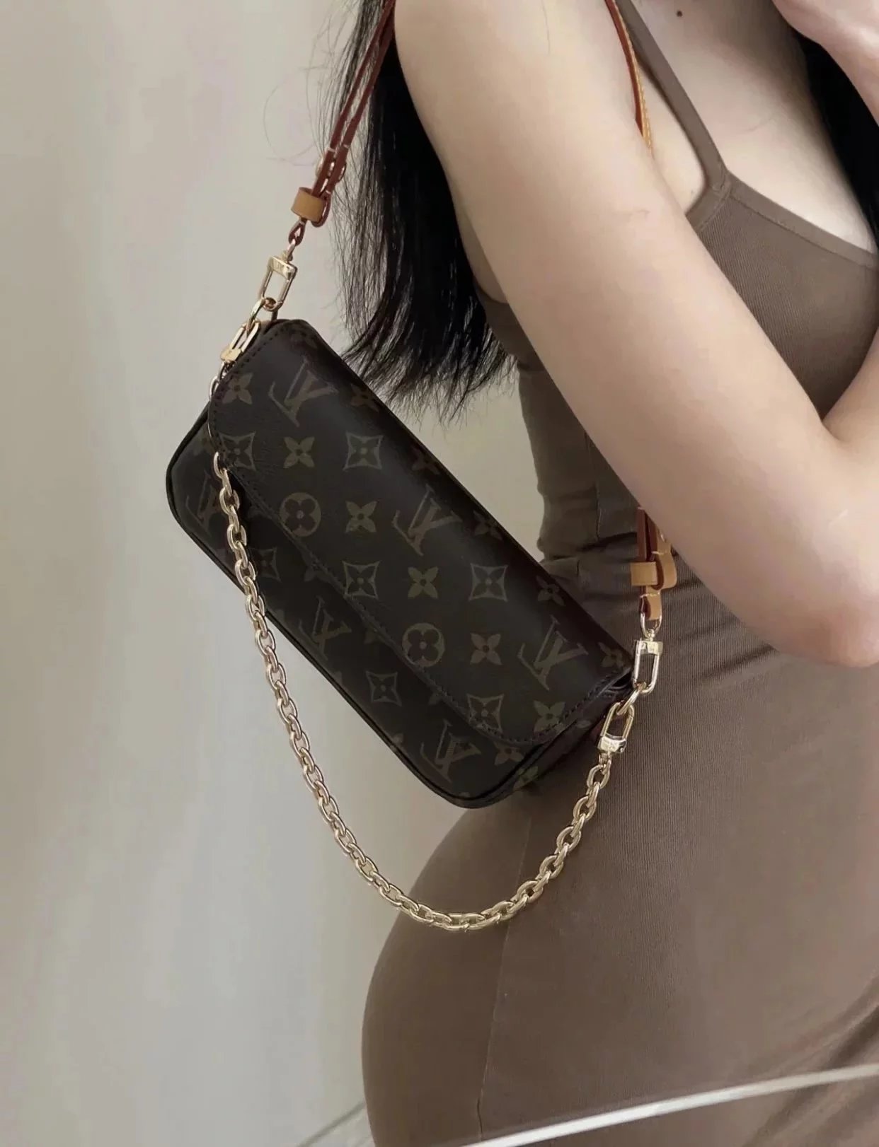 Item ID 8431 Advanced Customization - Wallet On Main IV Handbag - Underarm Bag - Ch