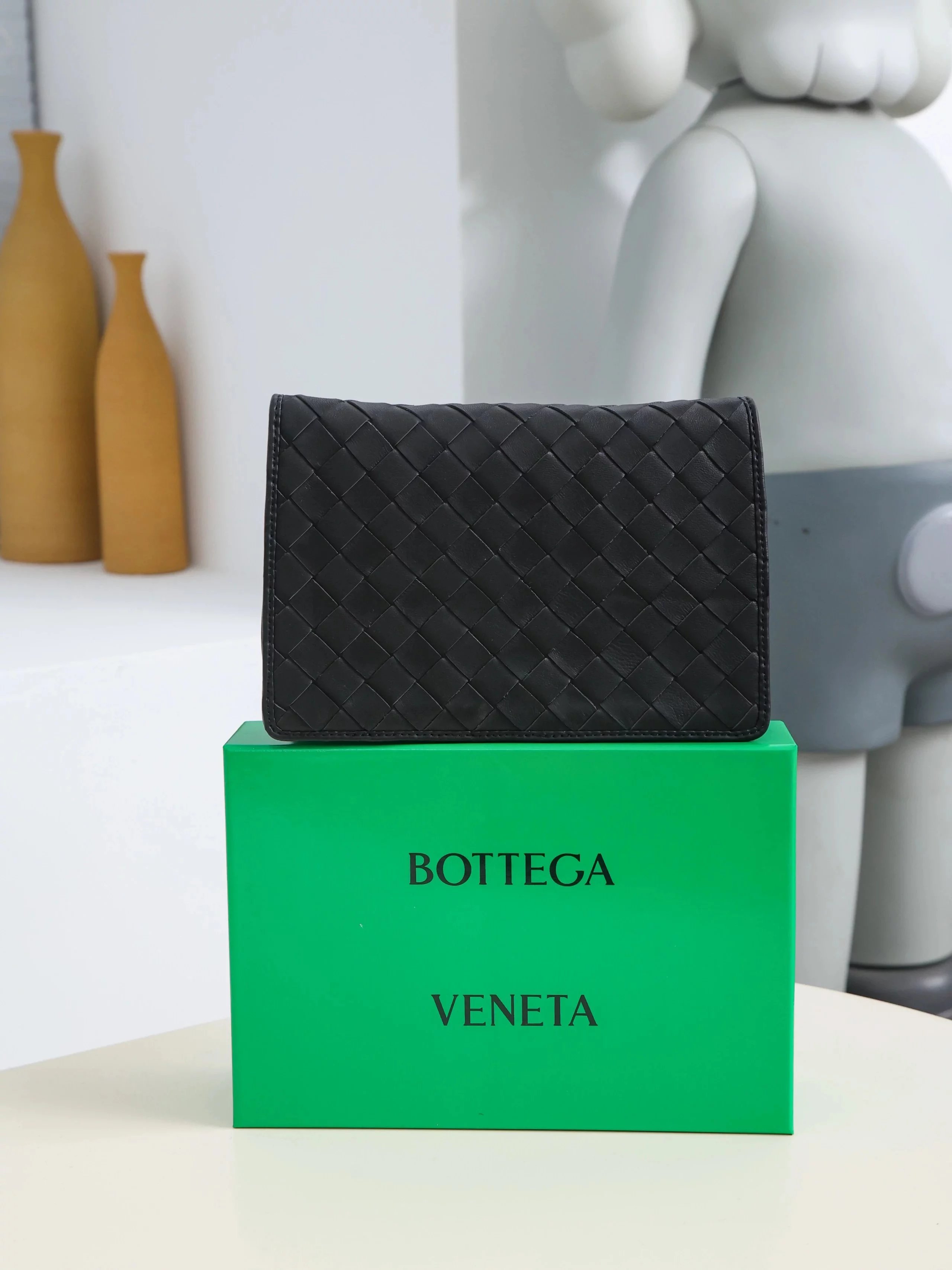 Item ID 8450 B0ttega Veneta BV - Classic Weaving Series - Sheepskin Small Grid Hand