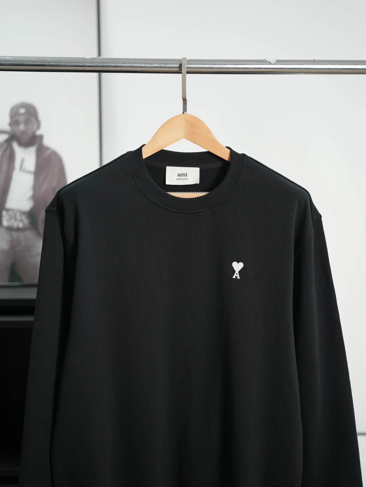 Item ID 8071 AMI spring sweatshirt - BEHRINGER Thousand Needle Embroidery Round Nec