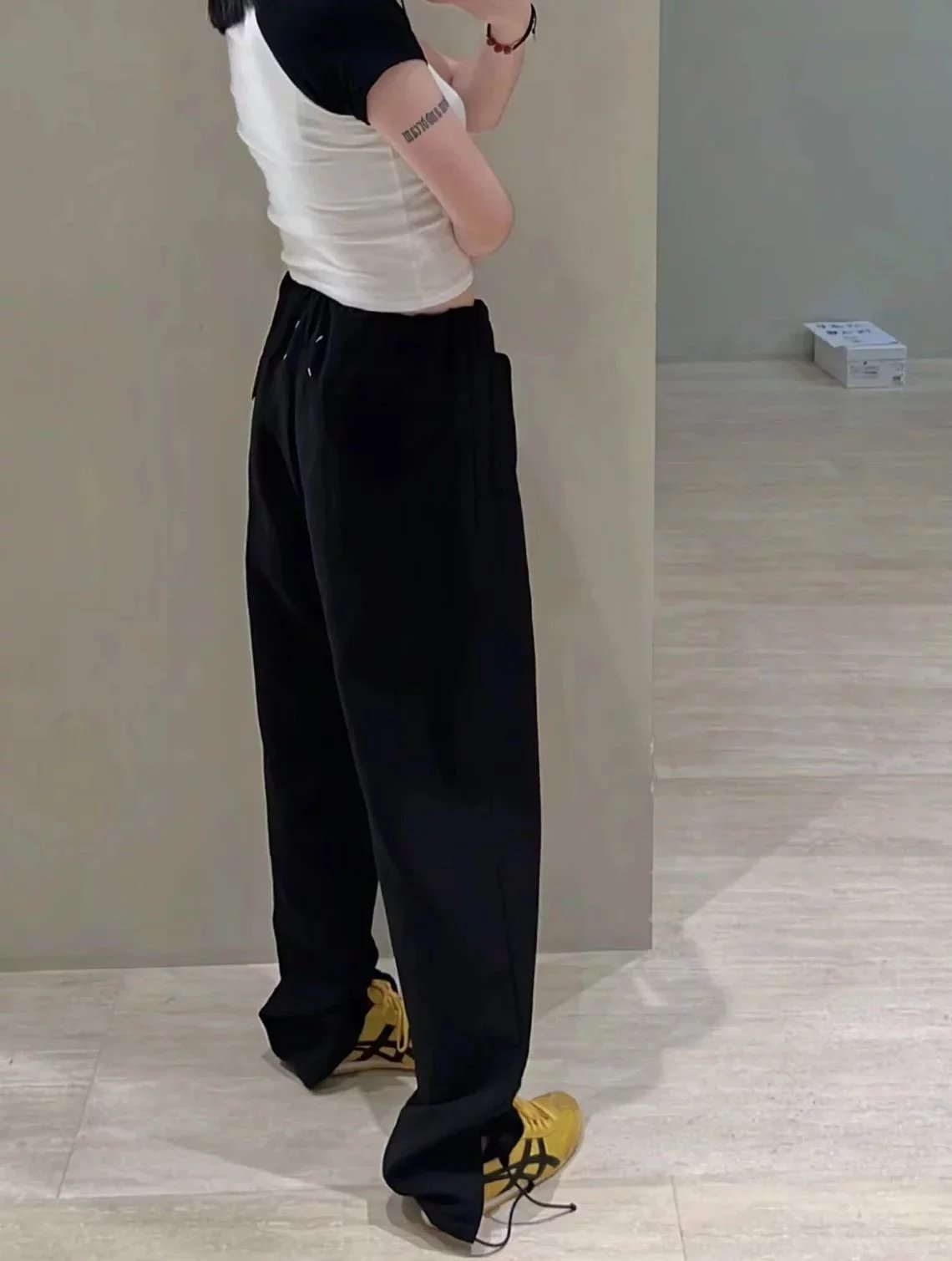 Item ID 8354 Maison-Margiela-2023ss- margiela drawstring trousers -100% wool fabric