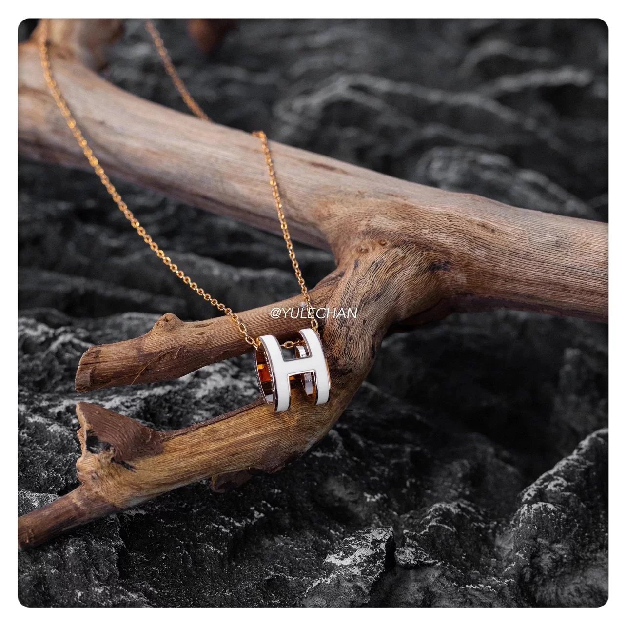 Item ID 8380 H letter necklace -mini letter pendant - rose gold necklace - clavicle
