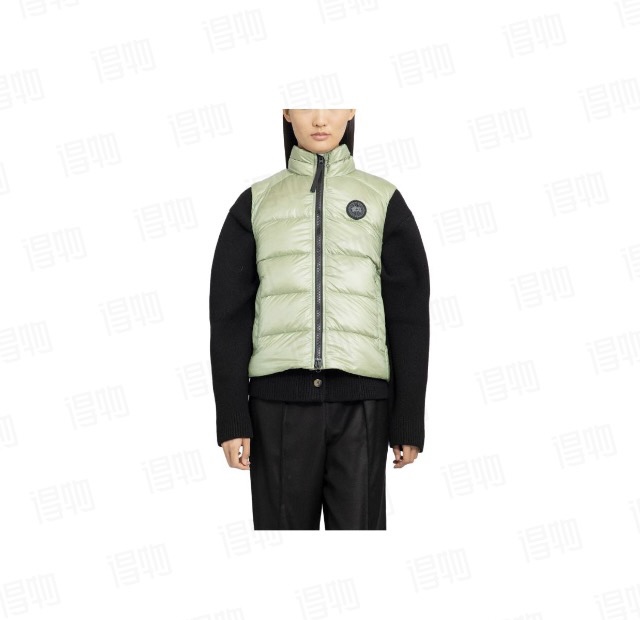 大鹅18马甲羽绒服