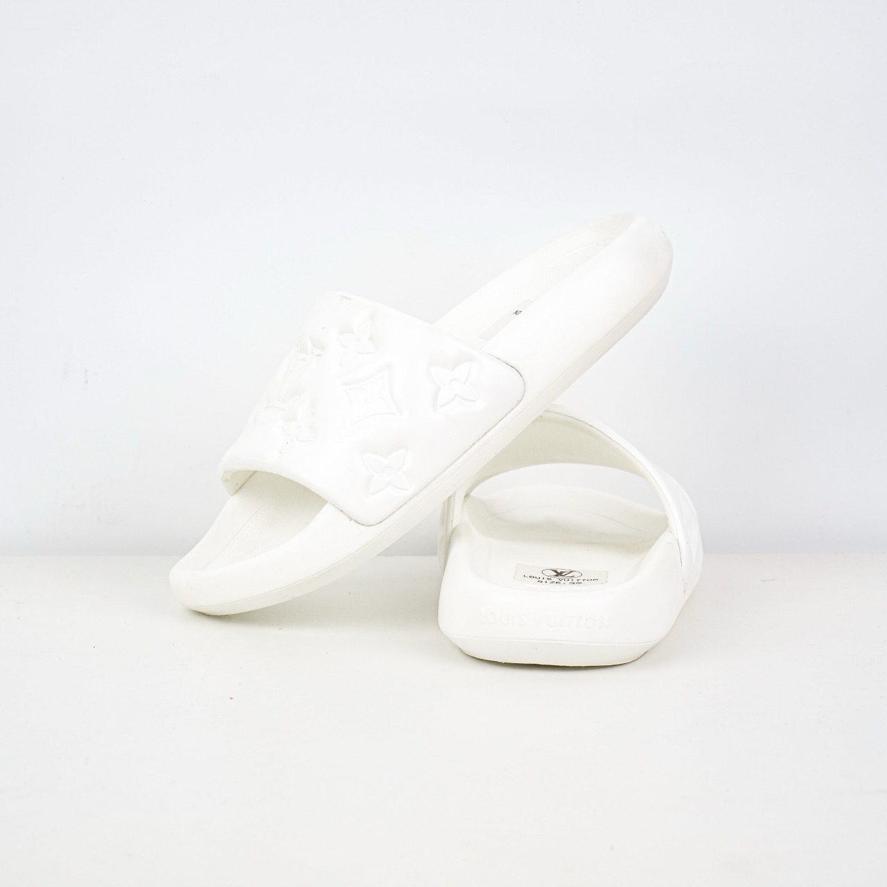 Louis Vuitton 路易威登 LV 夏季新款休闲拖鞋 白色