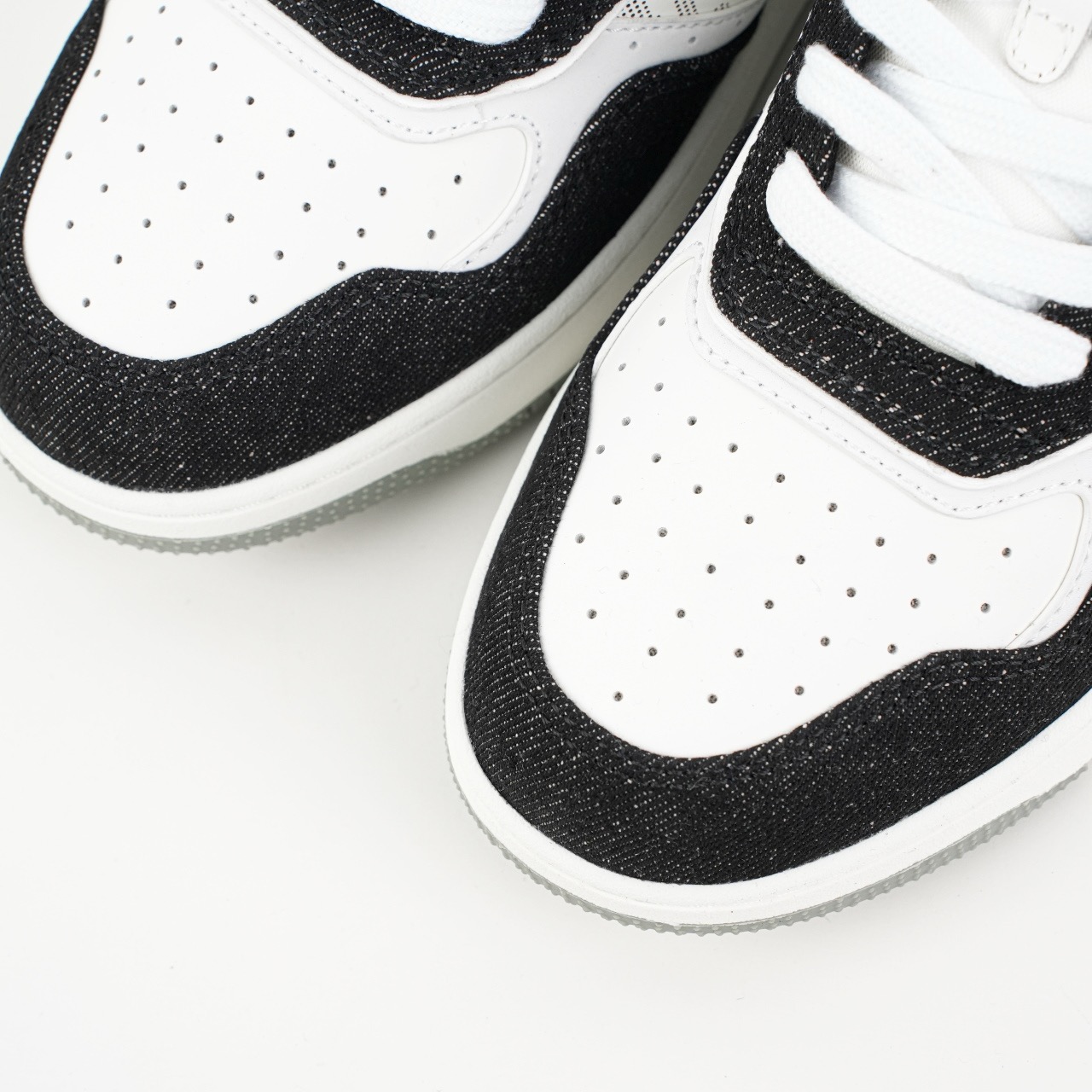 DIOR 迪奥 B27 底帮 经典者侈品休闲运动板鞋 黑白