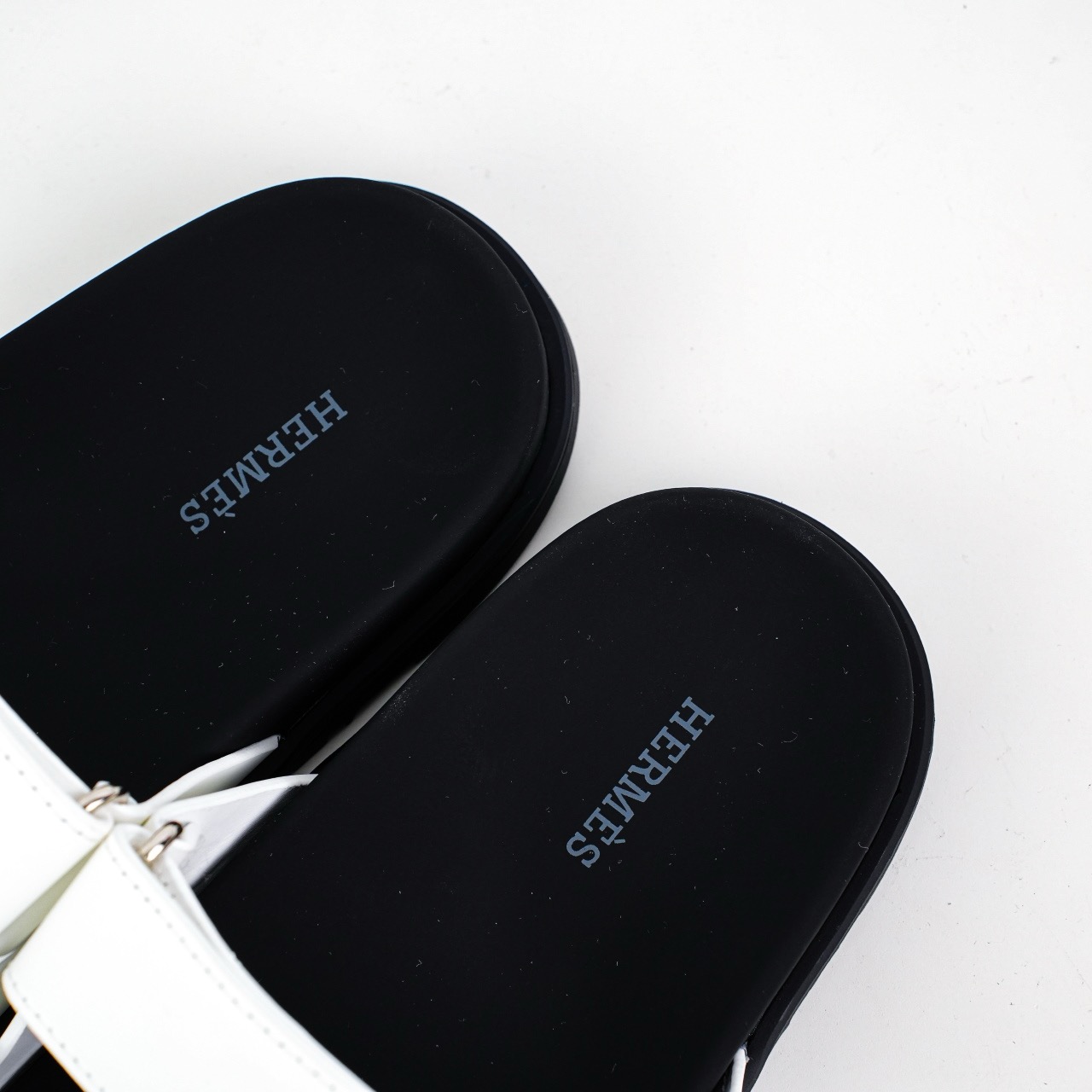 Hermes爱马仕Genius系列鹿皮山羊皮机能凉鞋H拖鞋 白色