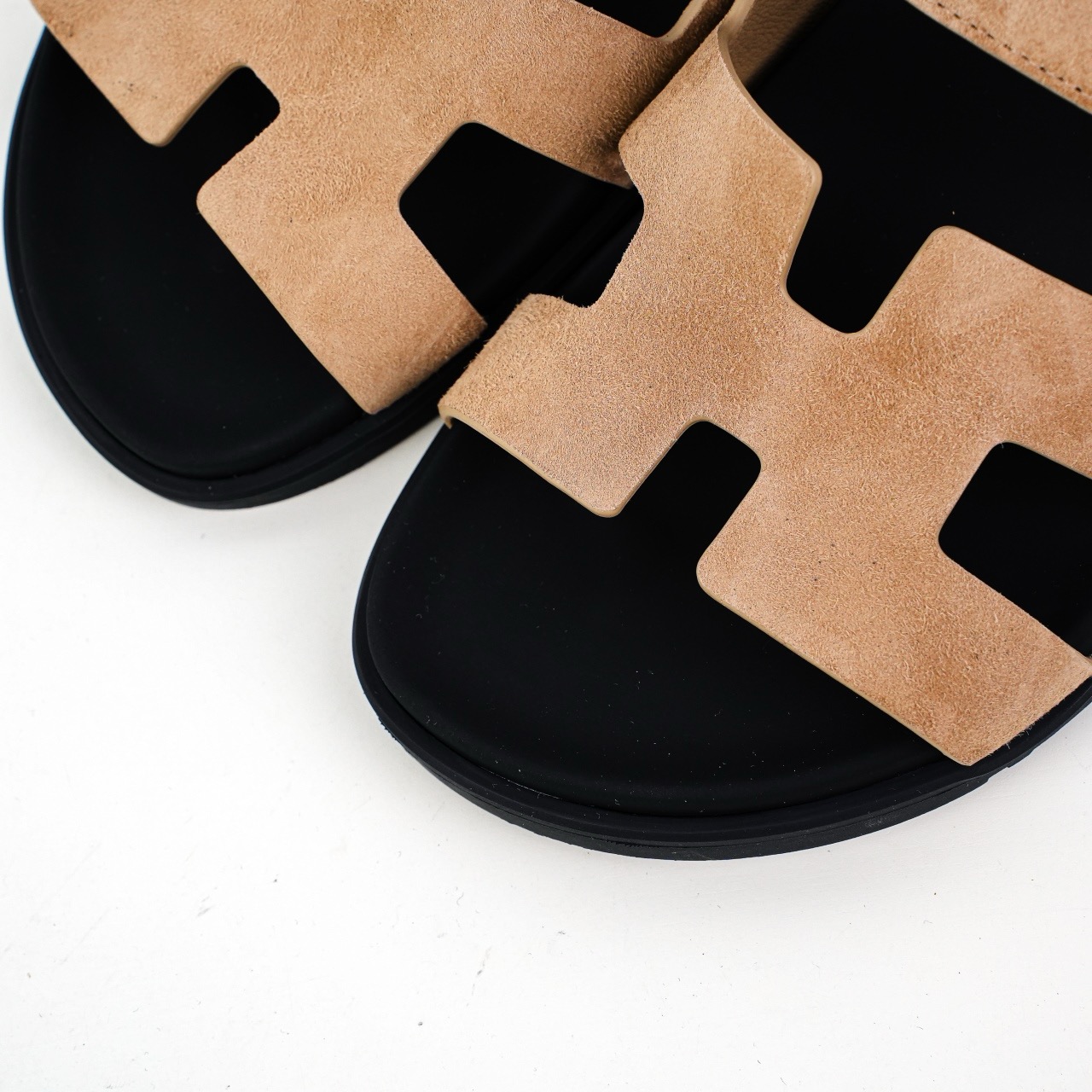 Hermes爱马仕Genius系列鹿皮山羊皮机能凉鞋H拖鞋 卡其色