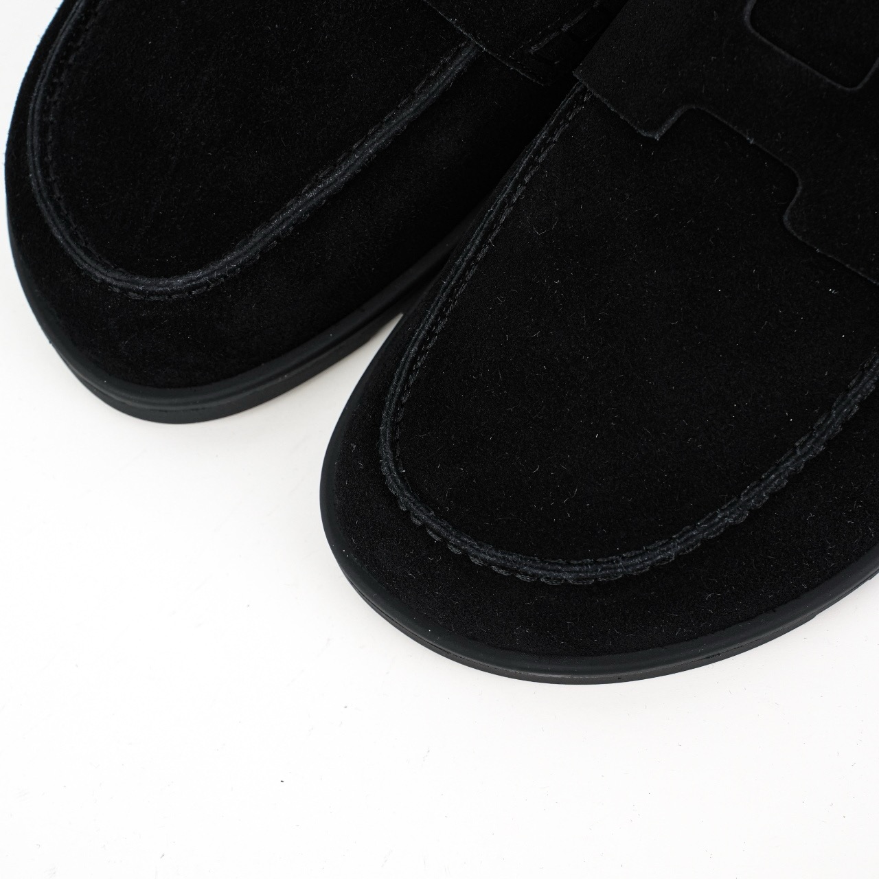 HERMES爱马仕最新情侣款呆萌勃肯拖鞋 黑色