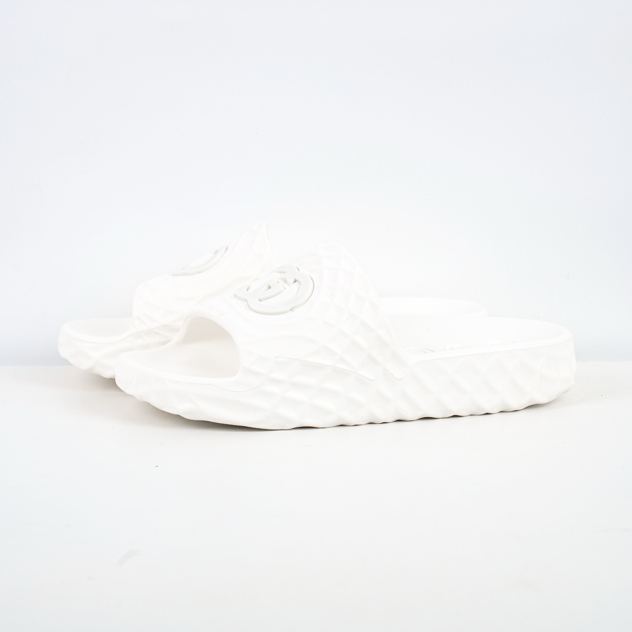 Gucci 古驰 5D压花一体拖鞋 历年经典爆款 白色
