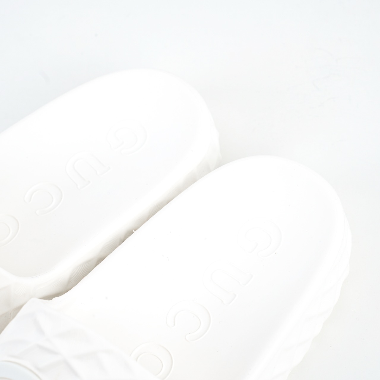 Gucci 古驰 5D压花一体拖鞋 历年经典爆款 白色