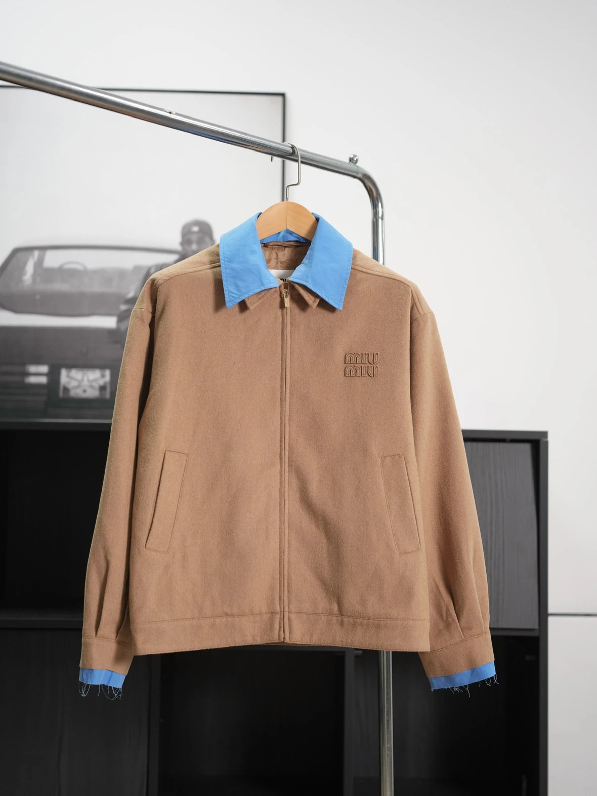 Item ID 8038 M1UM1U Miu Miu _silk lining_ _camel hair mixed yarn_ zipper opening an